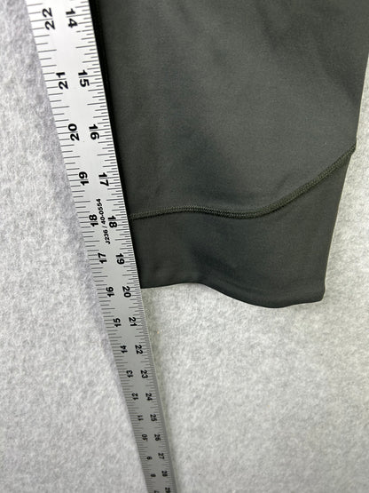 Lululemon In Movement Crop Everlux 20" Size 8 Evergreen