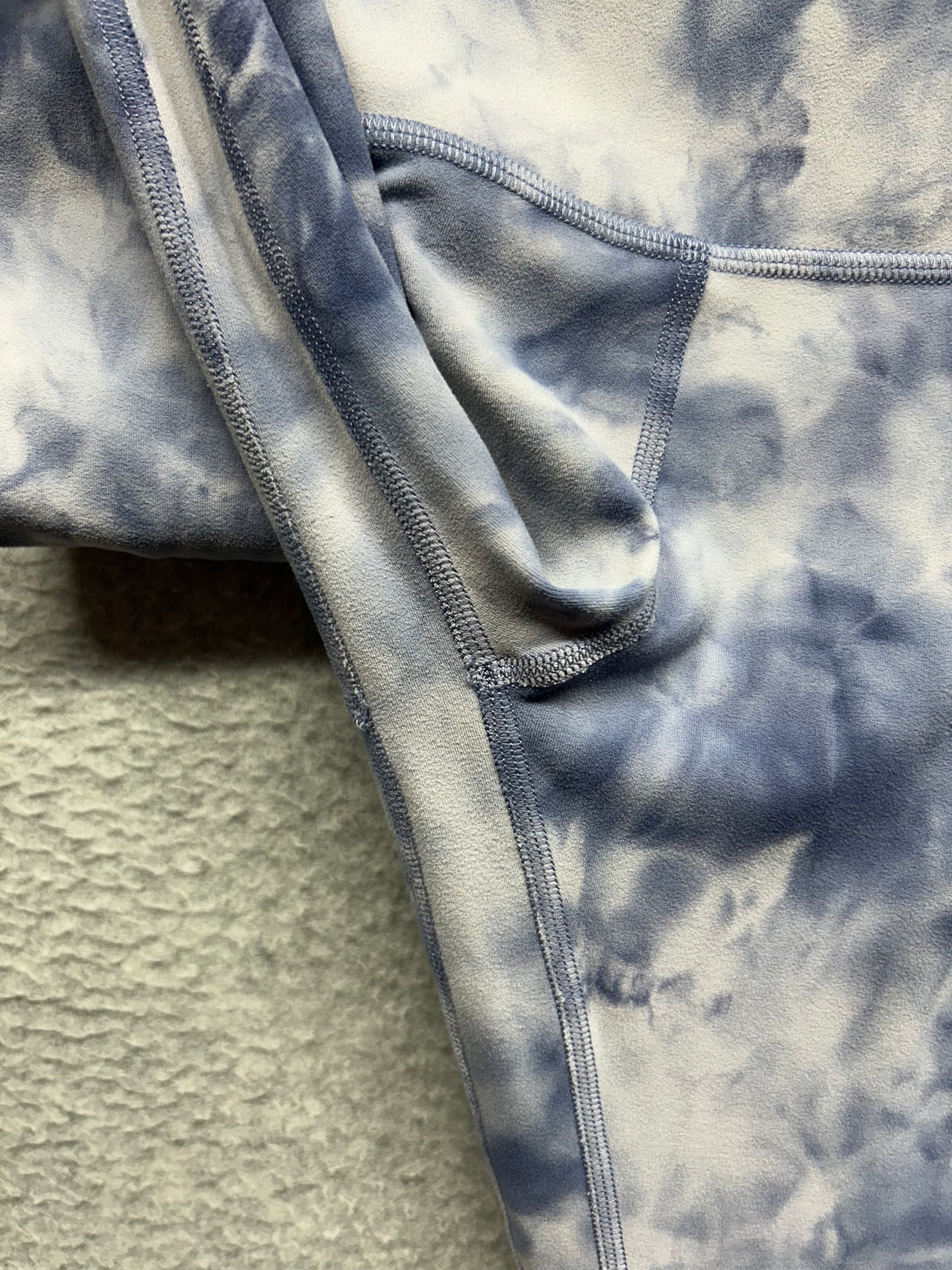 Lululemon Align Crop 21" Size 4 Diamond Dye Iced Iris Peri Purple