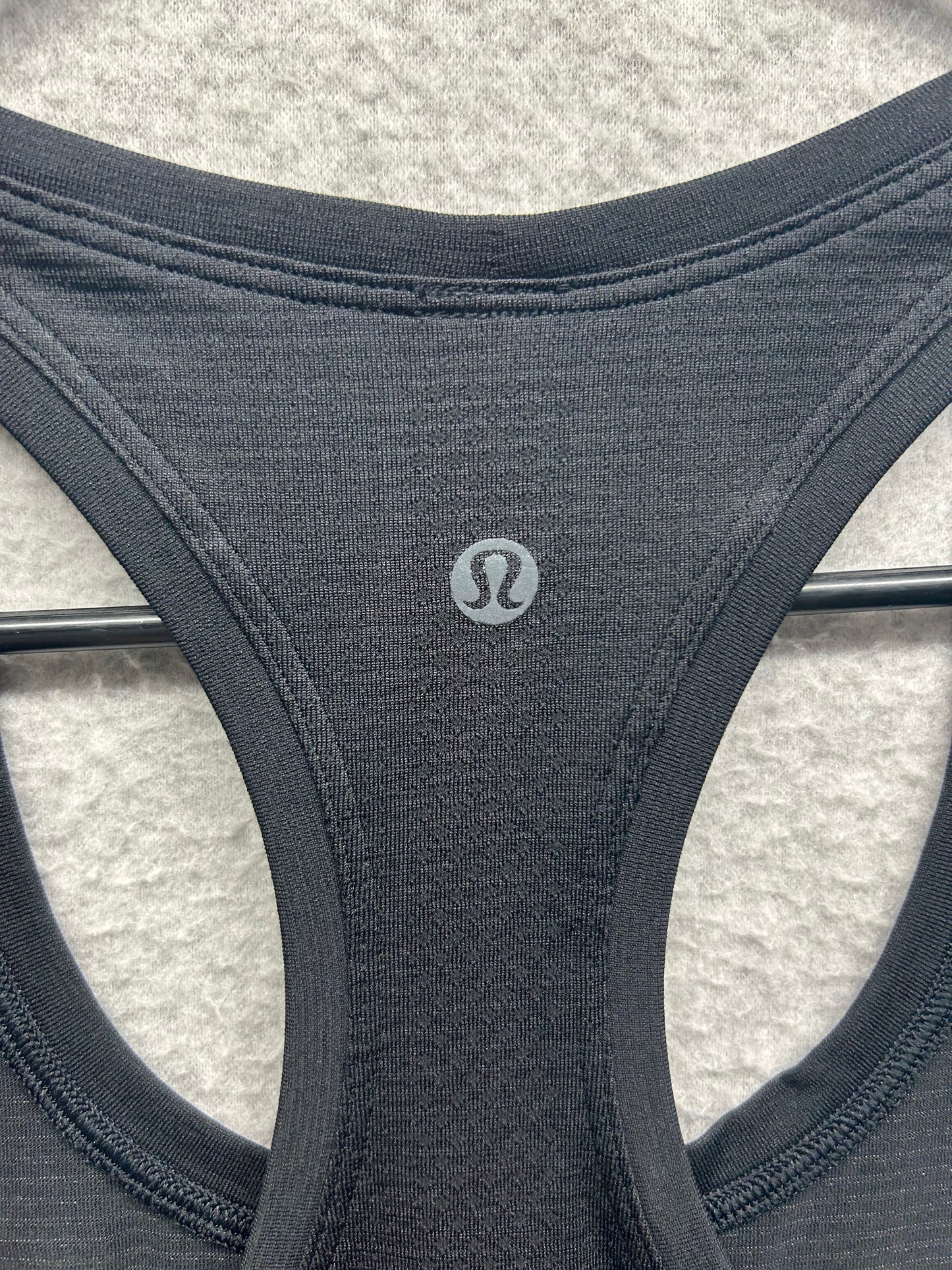 Lululemon Swiftly Tech Racerback 2.0 Race Length Size 4 Black