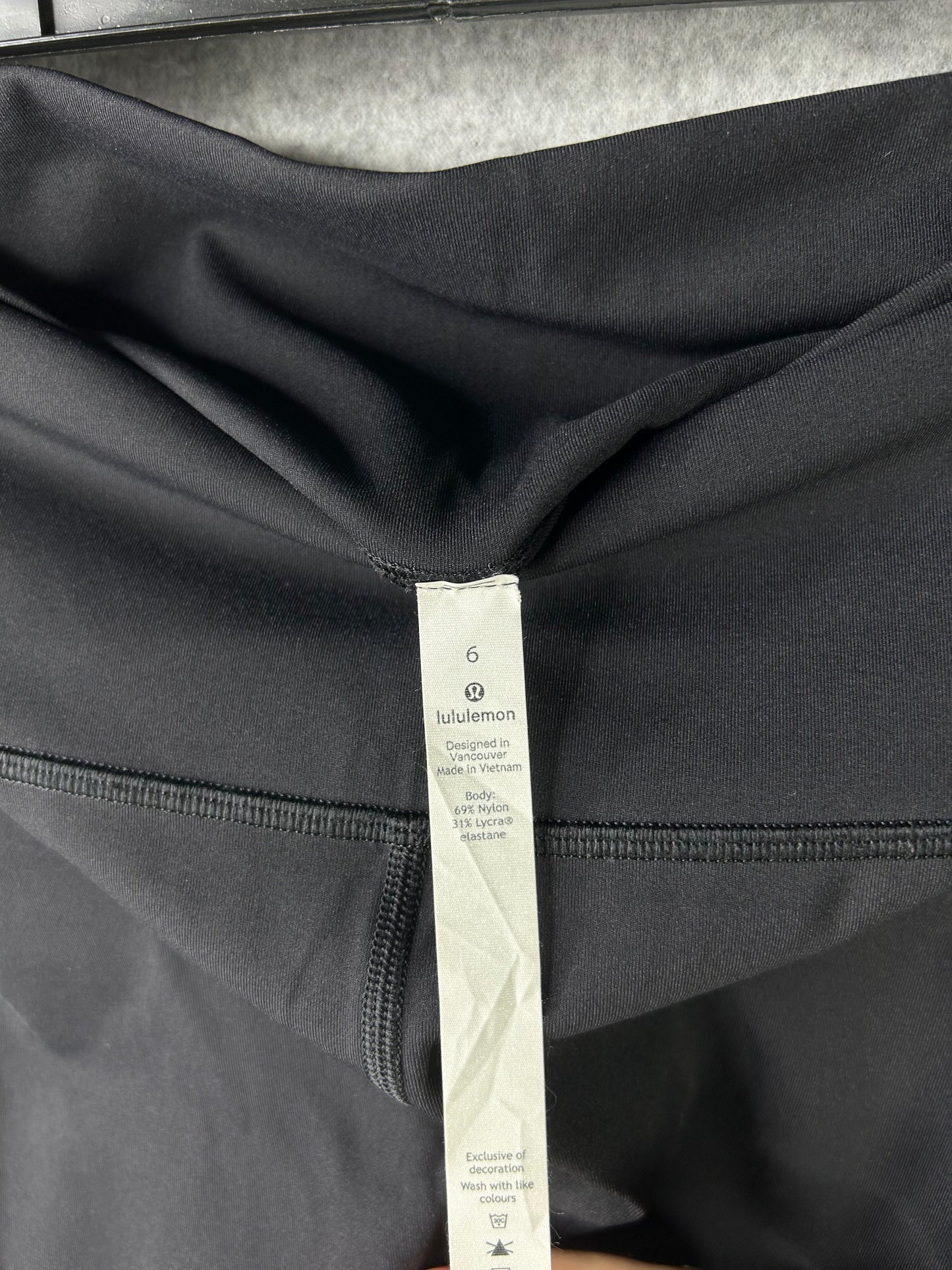 Lululemon Wunder Under High-Rise Tight 28" Full-On Luxtreme Size 6 Black