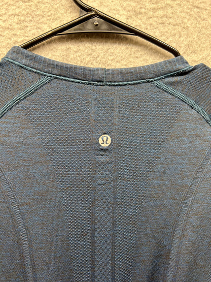 Lululemon Swiftly Tech Long Sleeve Crew Size 6 Black / Sapphire Blue
