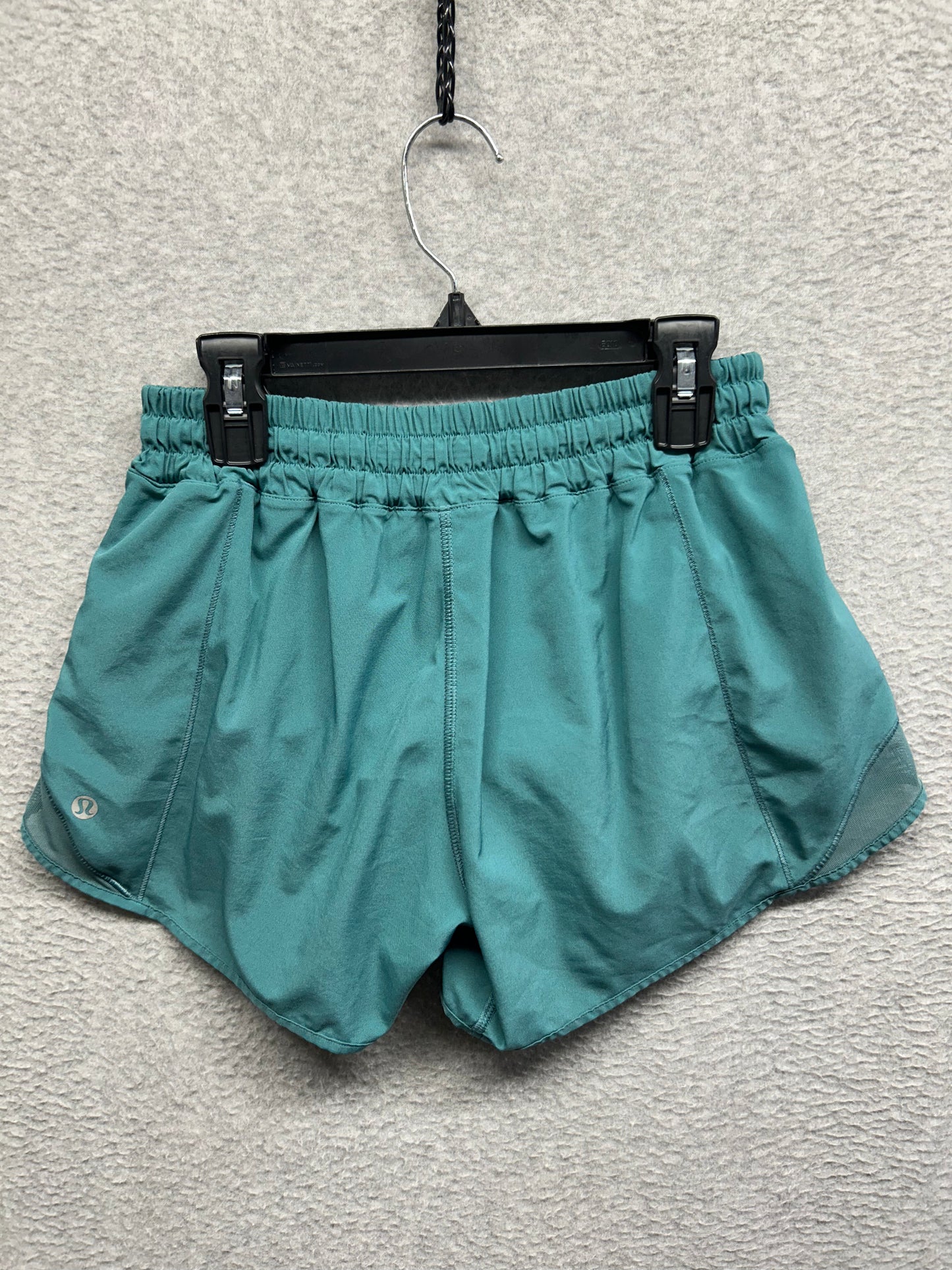 Lululemon Hotty Hot Short II 4" Size 4 Green Smoke
