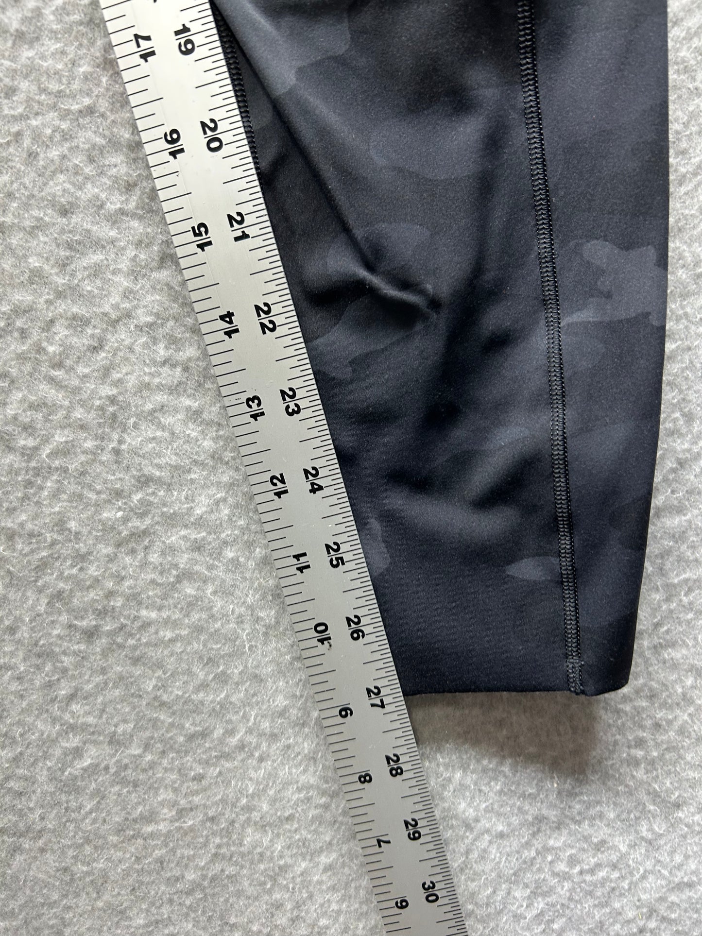 Lululemon Fast and Free High-Rise Tight 27" Brushed Nulux Size 6 Heritage 365 Camo Deep Coal Multi