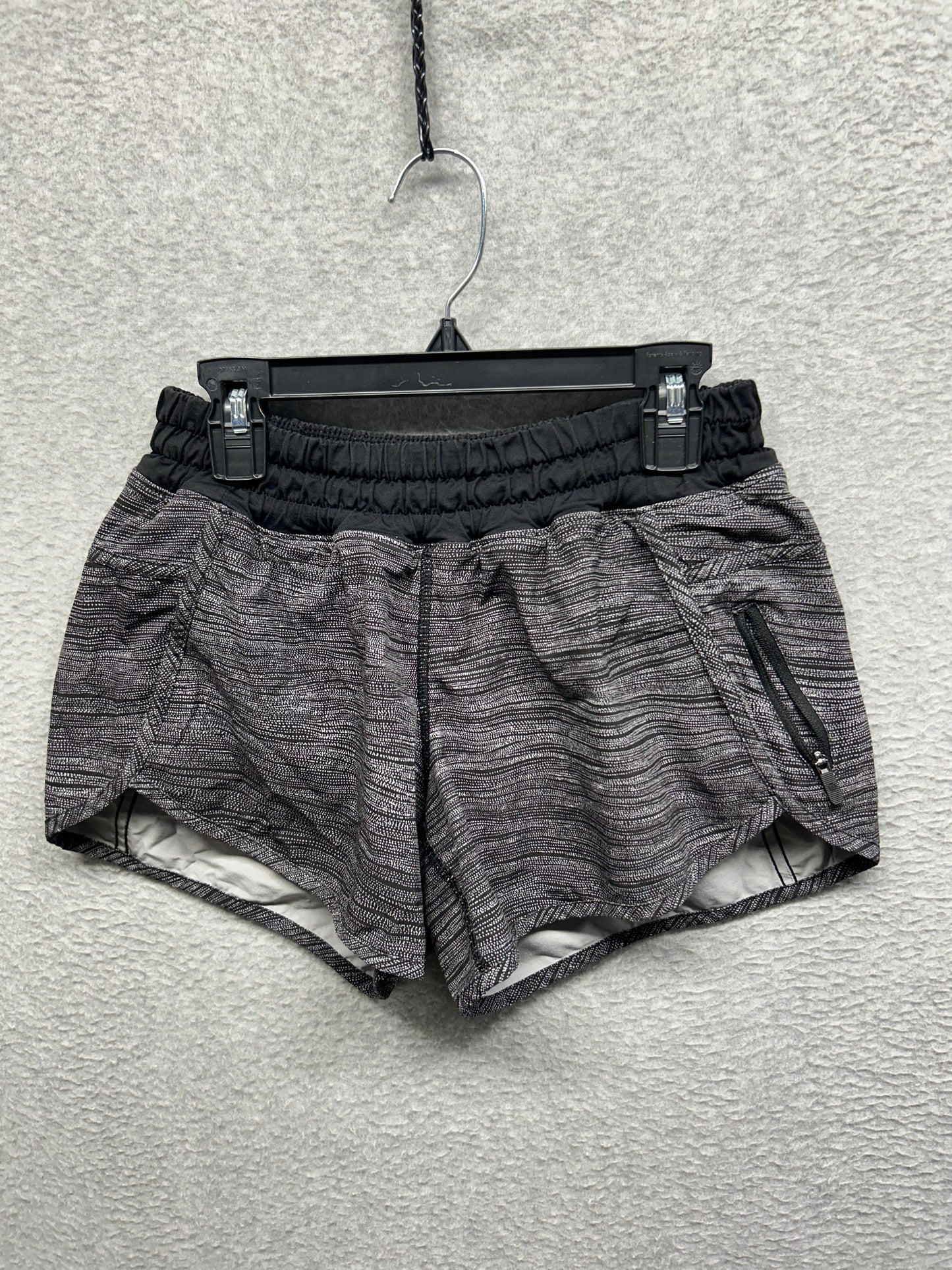Lululemon Tracker Short IV Size 4 Bit Point Ice Grey Black