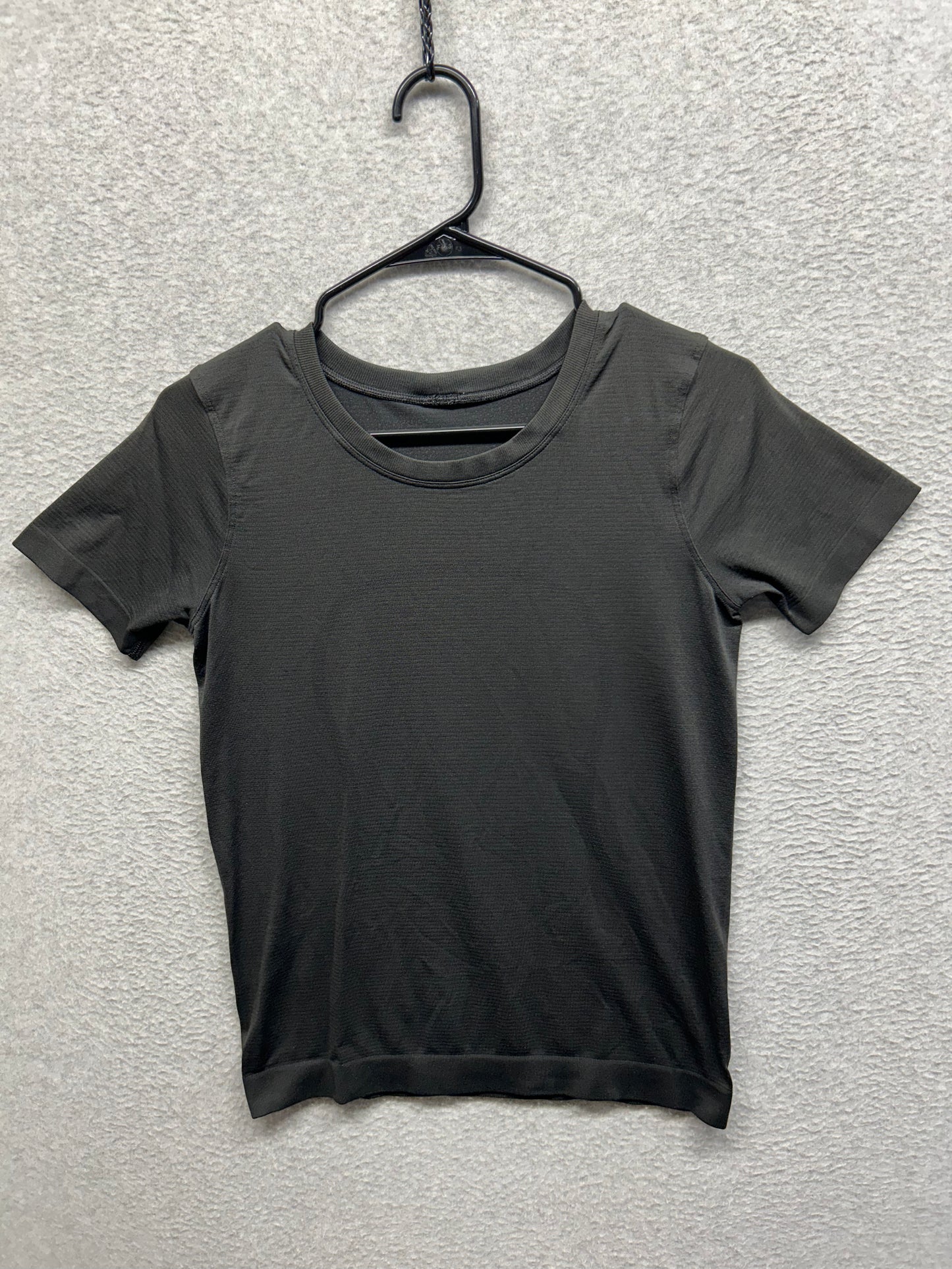 Lululemon Swiftly Relaxed-Fit Short Sleeve T-Shirt Size 4 Black