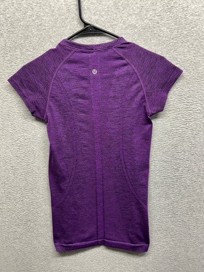 Lululemon Swiftly Tech Short Sleeve Crew Size 4 Chilled Grape