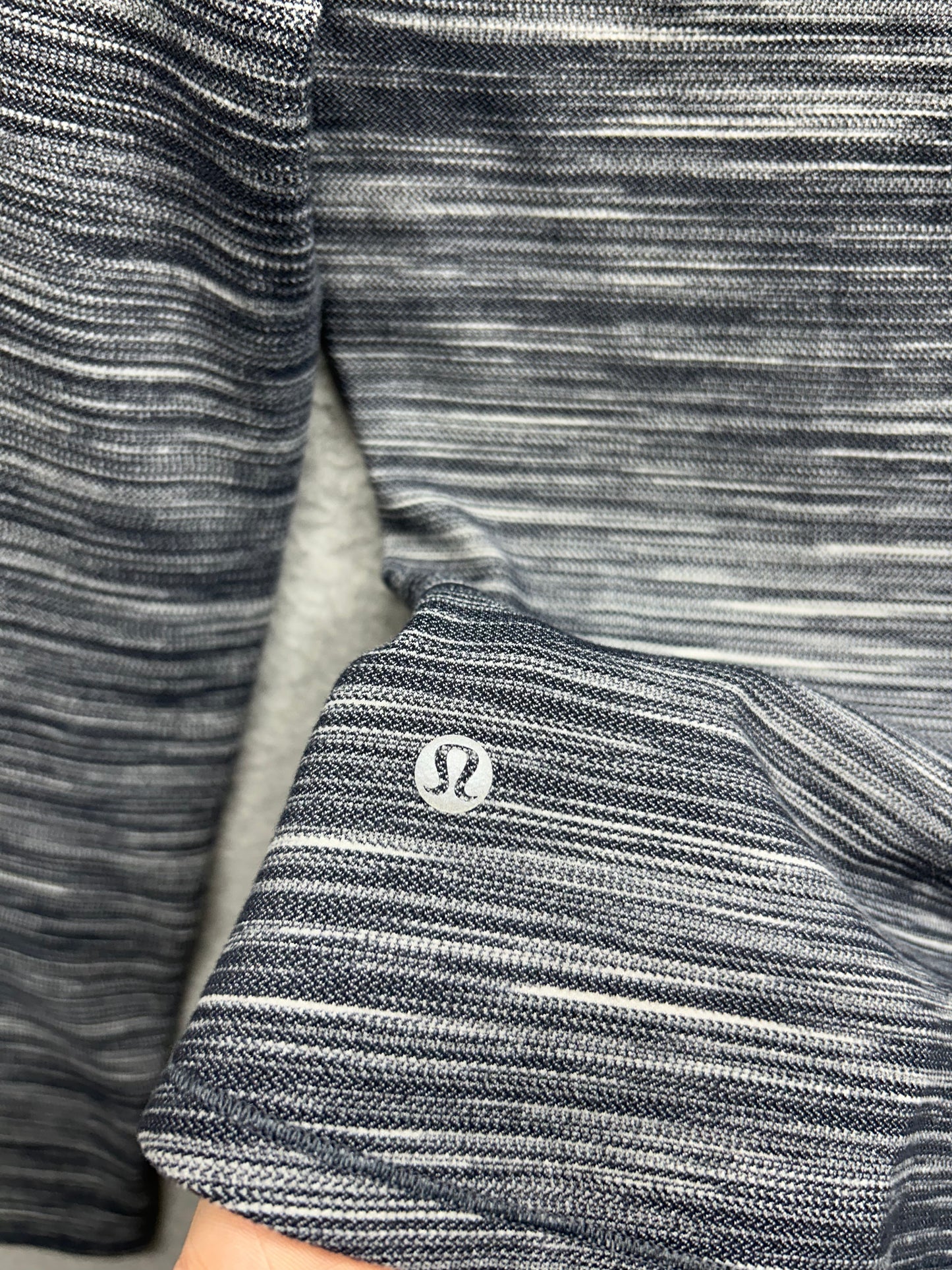 Lululemon Melodic Movement Long Sleeve Size 4 Mini Space Dye Herringbone