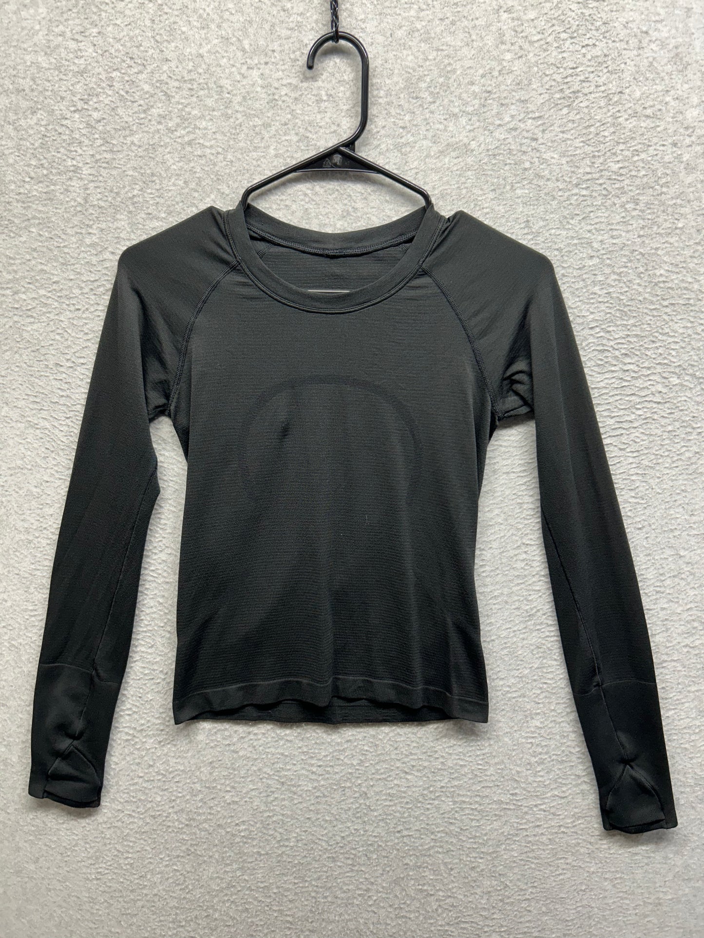 Lululemon Swiftly Tech Long-Sleeve Shirt 2.0 Waist Length Size 4 Black