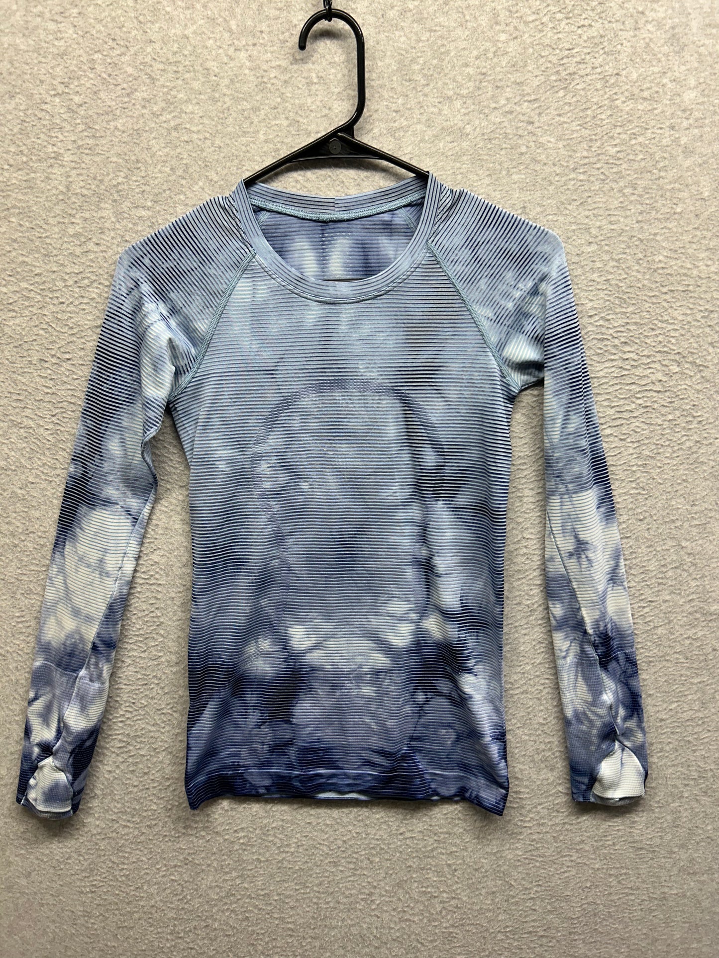 Lululemon Swiftly Tech Long Sleeve Shirt 2.0 Race Length Size 4 Blue Marble Dye