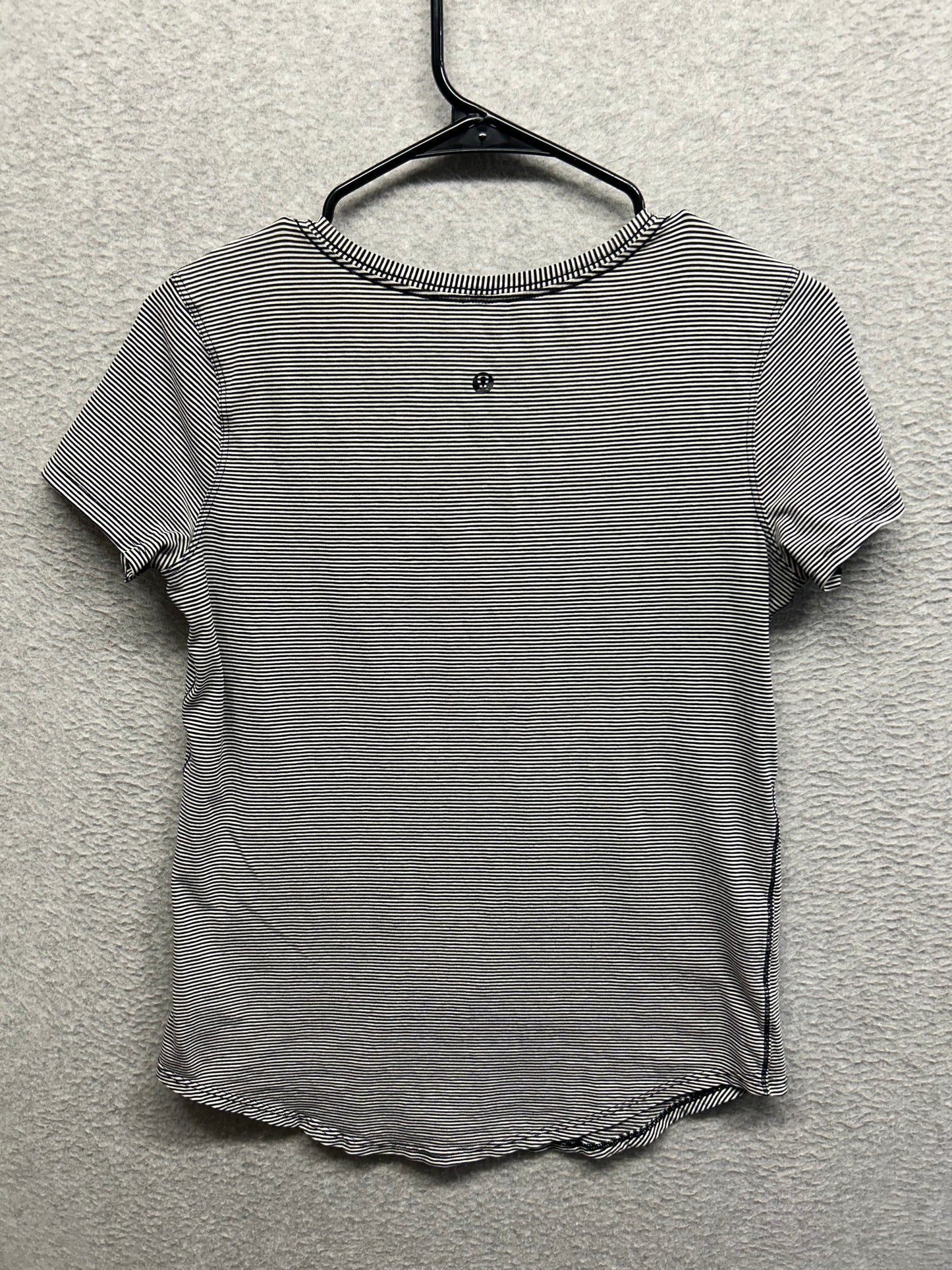 Lululemon Love Tee III Size 6 Modern Stripe Heathered Black White