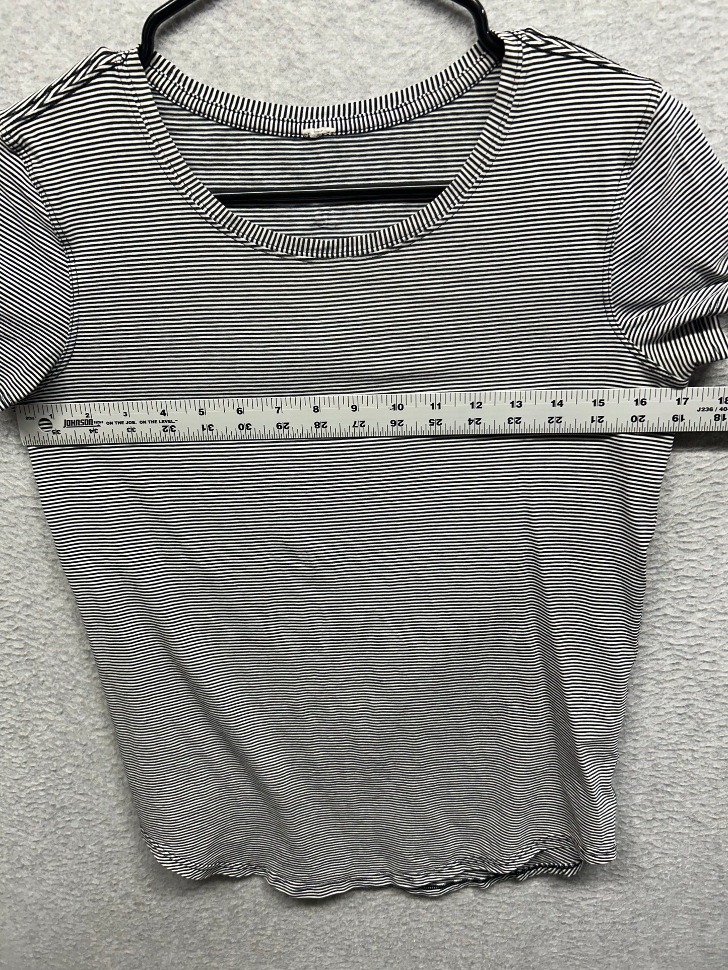 Lululemon Love Tee III Size 6 Modern Stripe Heathered Black White