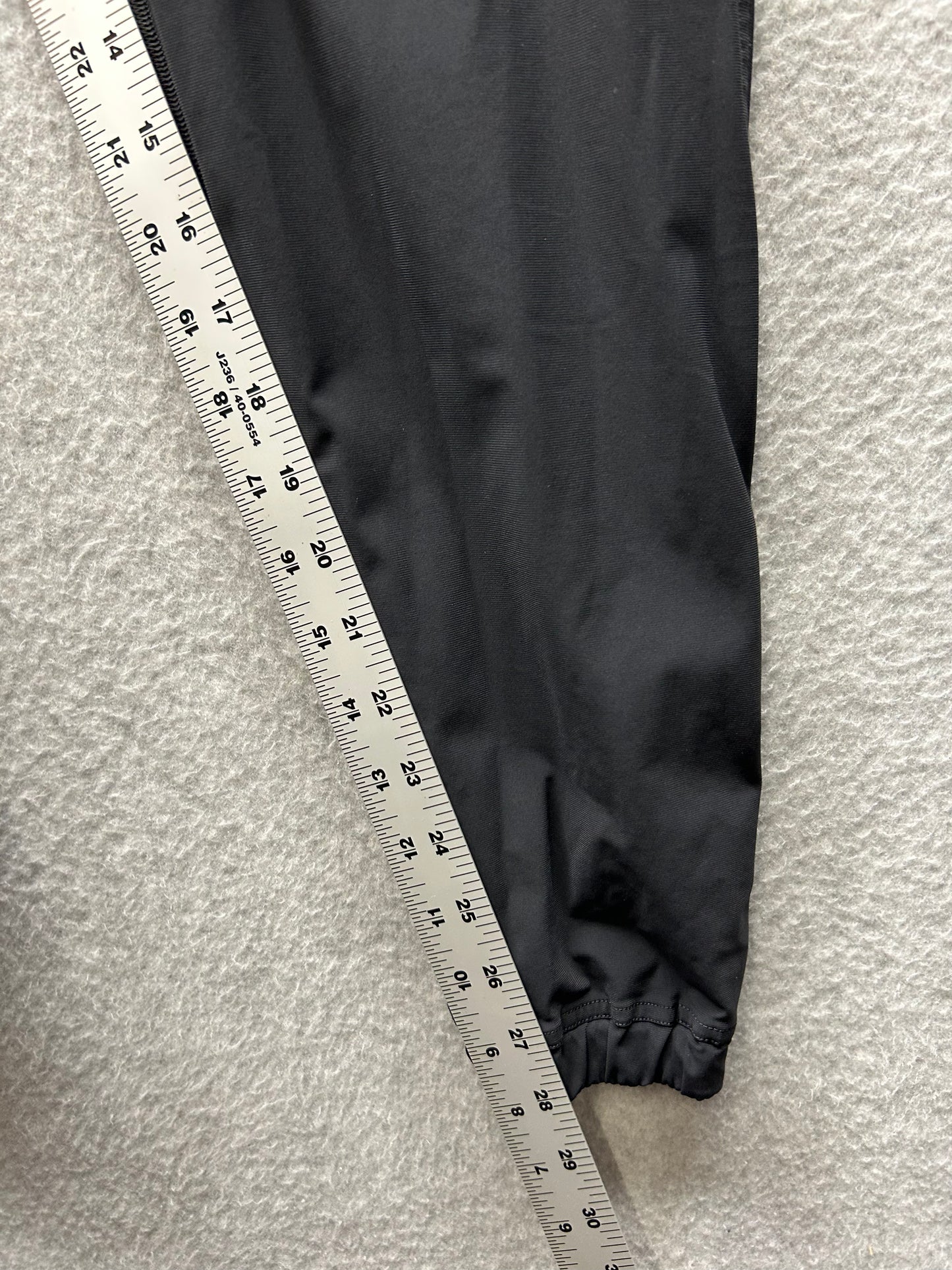 Lululemon Adapted State Jogger Size 10 Black (Sqaure Dot)