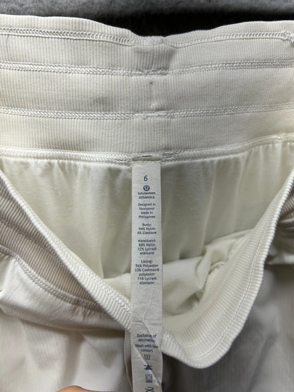 Lululemon Dance Studio Mid-Rise 20" Cropped Pant Size 6 White