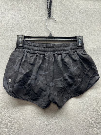 Lululemon Hotty Hot Short II 2.5" Size 6 Reg Incognito Camo Multi Gator Green / Black