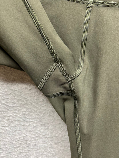 Lululemon Wunder Under Crop Luxtreme 21" Size 6 Dark Olive