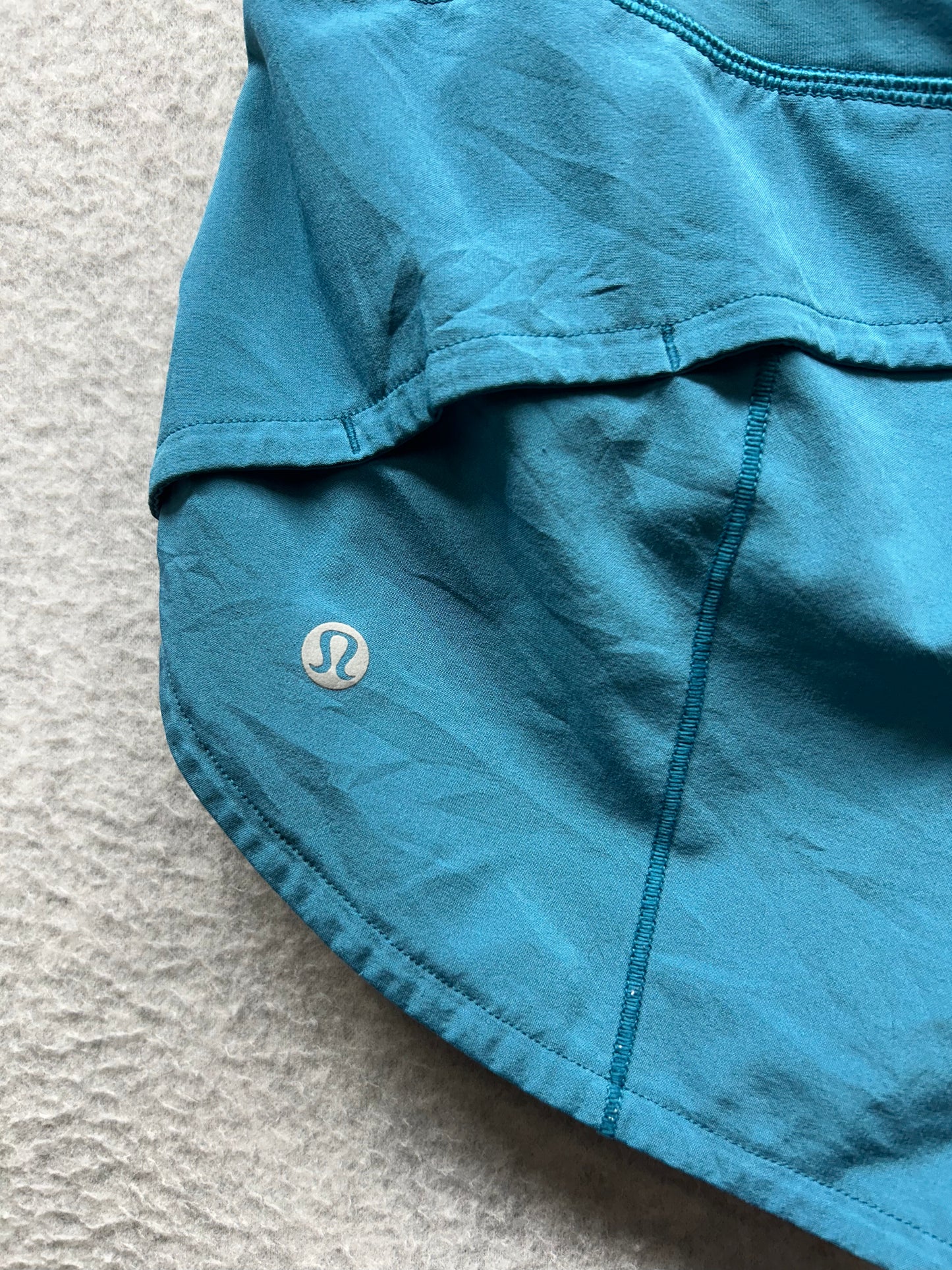 Lululemon Speed Up Short 2.5" Size 6 Pacific Teal