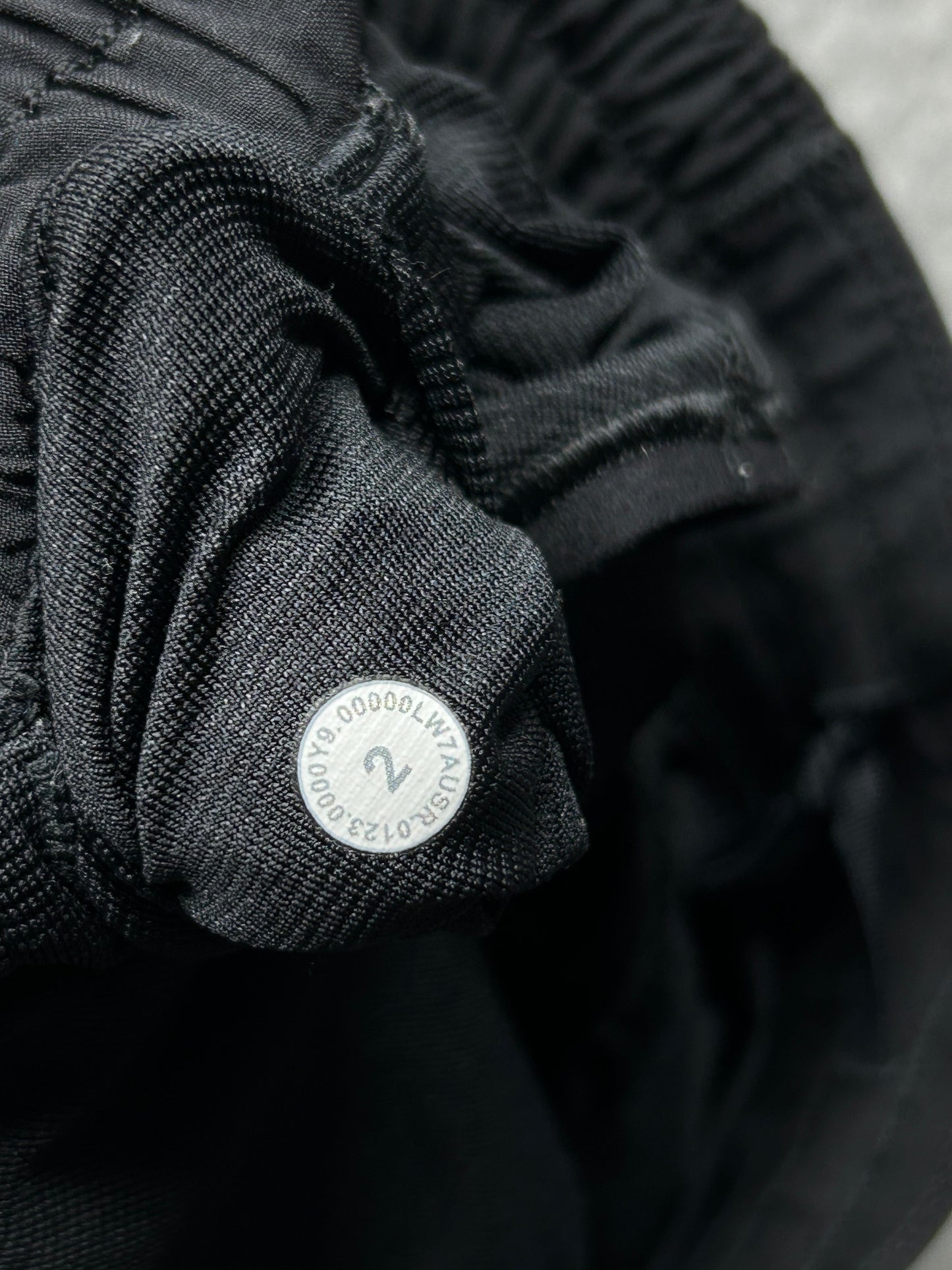 Lululemon Hotty Hot Low-Rise Lined Short 2.5" Size 2 Black
