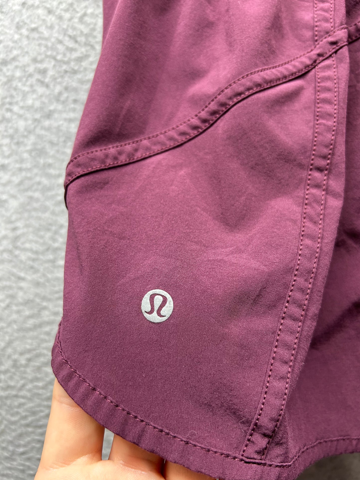 Lululemon Tracker Short V 4" Size 8 Deep Luxe