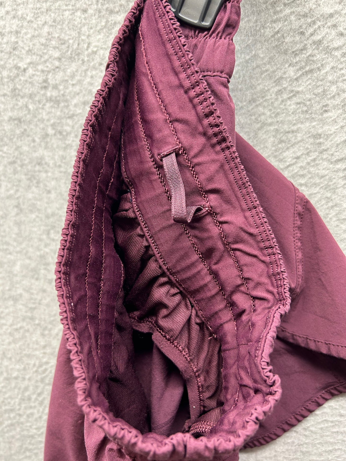Lululemon Tracker Short V 4" Size 8 Deep Luxe