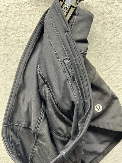 Lululemon Speed Up Short 2.5" Size 4 Incognito Camo Multi Grey / Black