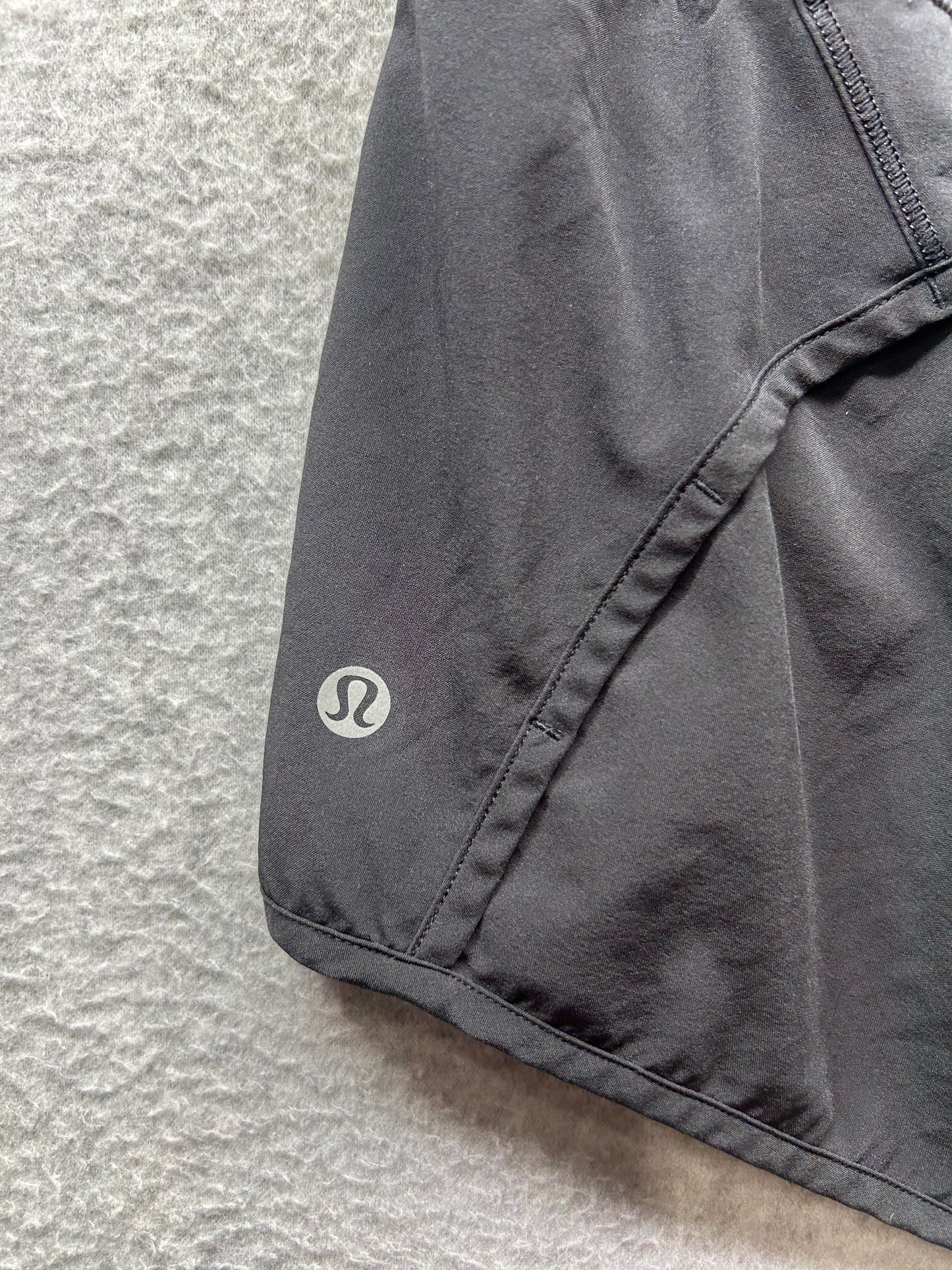 Lululemon Run Times Short Stretch 4" Size 6 Black