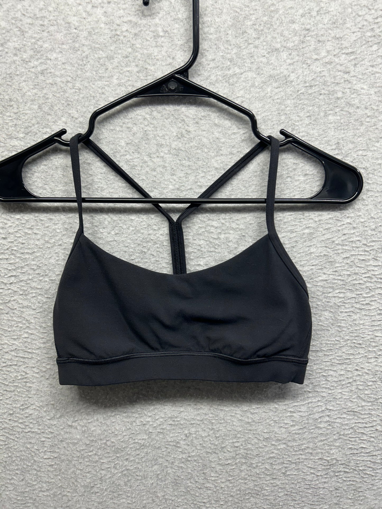 Lululemon Flow Y Bra Nulu Size 6 (Square) Black