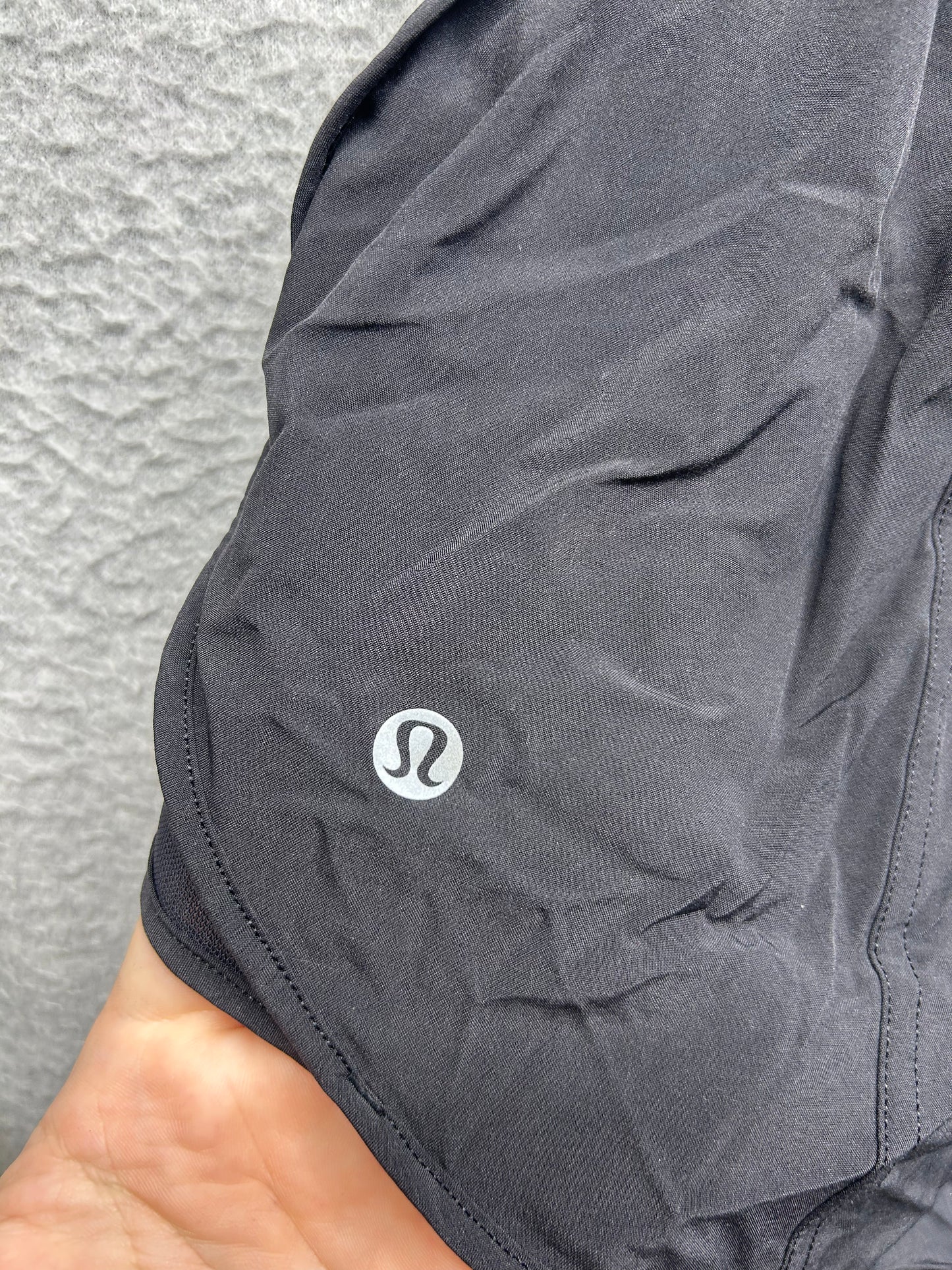 Lululemon Back In Action Short Size 6 Black