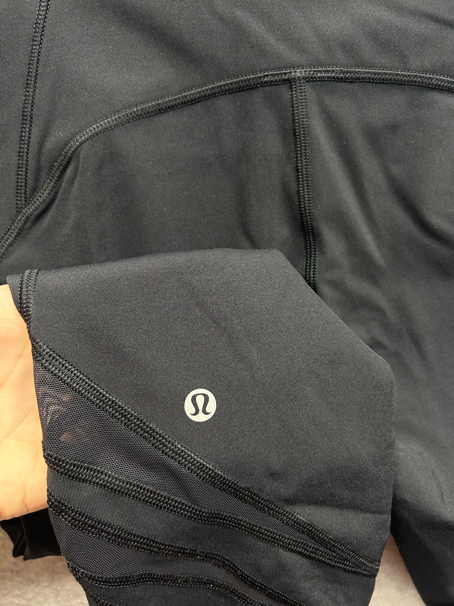 Lululemon Motionful 7/8 Tight 25" Size 8 Black