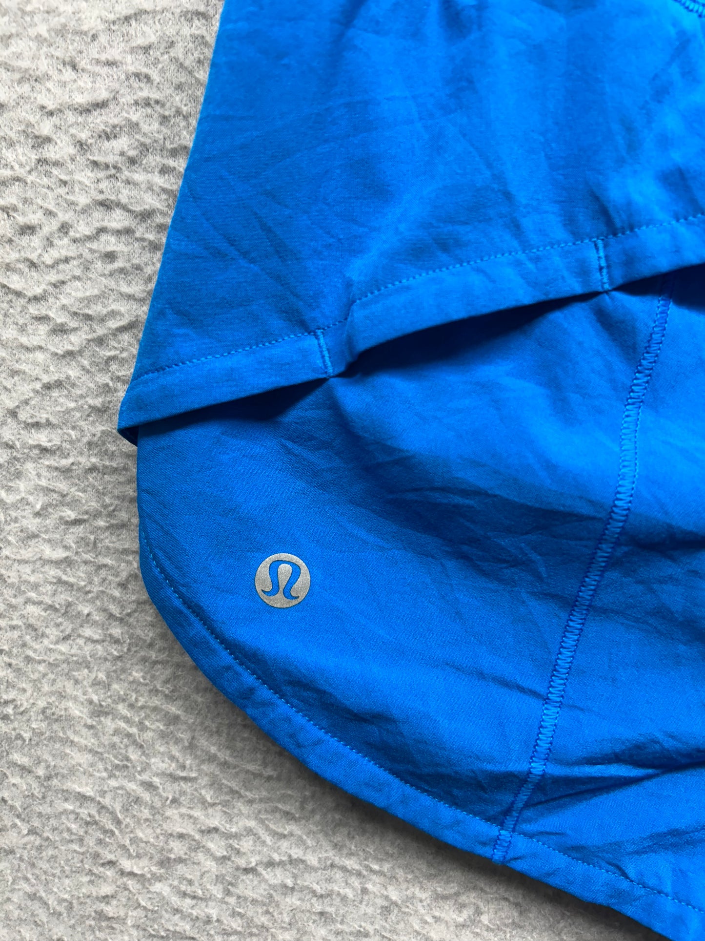 Lululemon Speed Up Short 2.5" Size 6 Blue