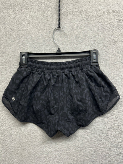 Lululemon Hotty Hot Short II 2.5" Size 6 Formation Camo Deep Coal Multi