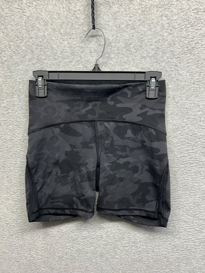 Lululemon Shorts Size 6 Black Camo