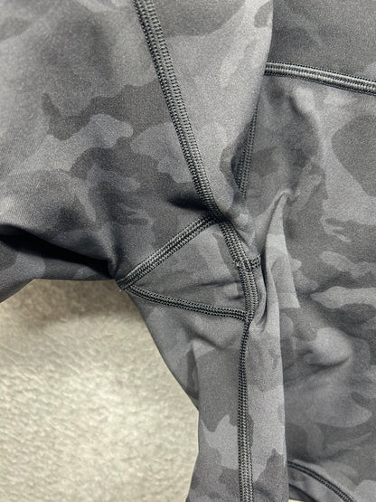 Lululemon Shorts Size 6 Black Camo