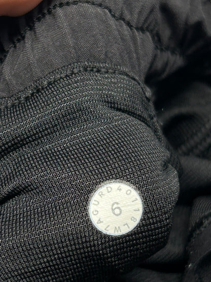 Lululemon Hotty Hot Short II 2.5" Size 6 Black