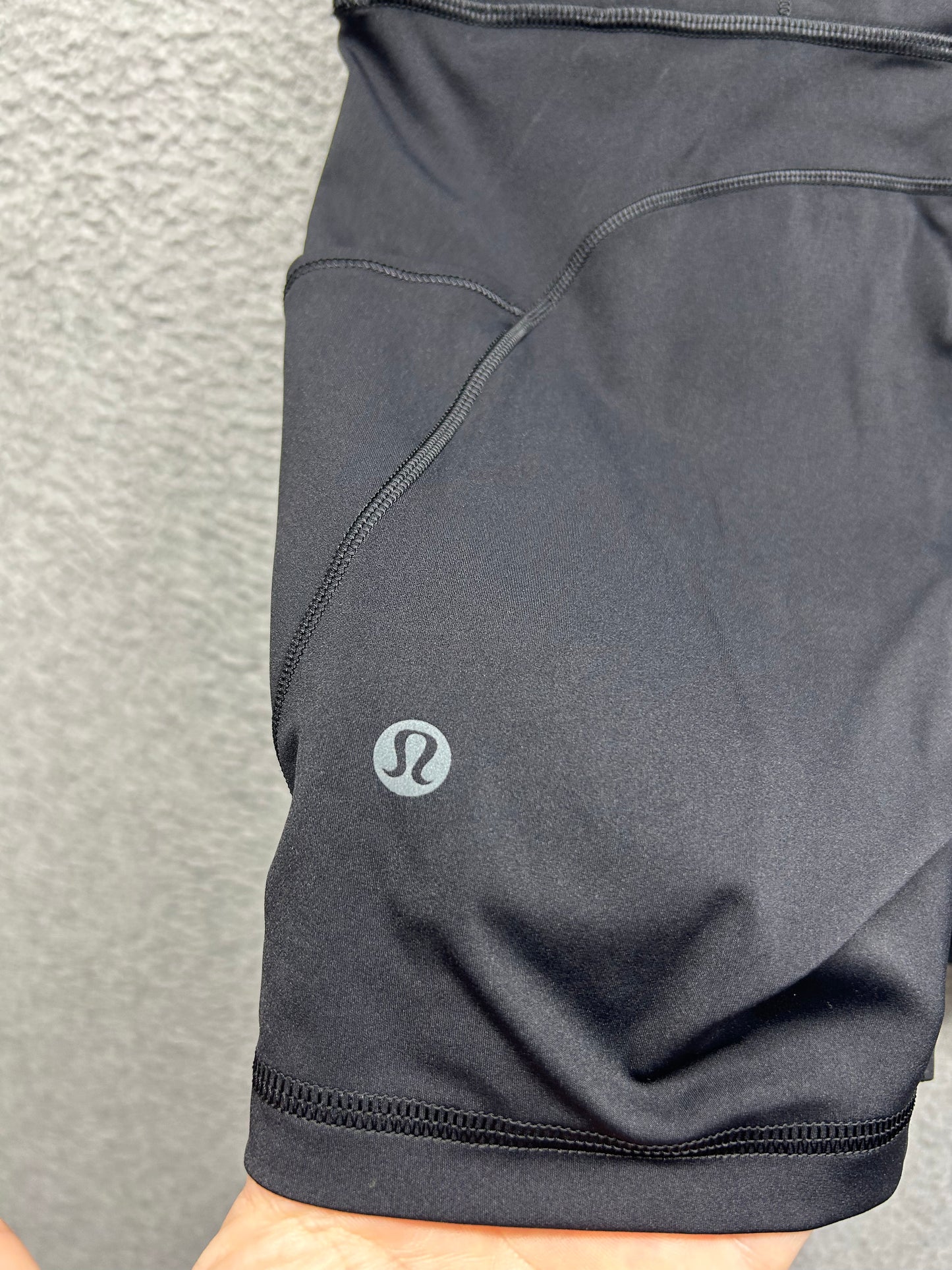 Lululemon Fast And Free Short 6" Size 6 Black