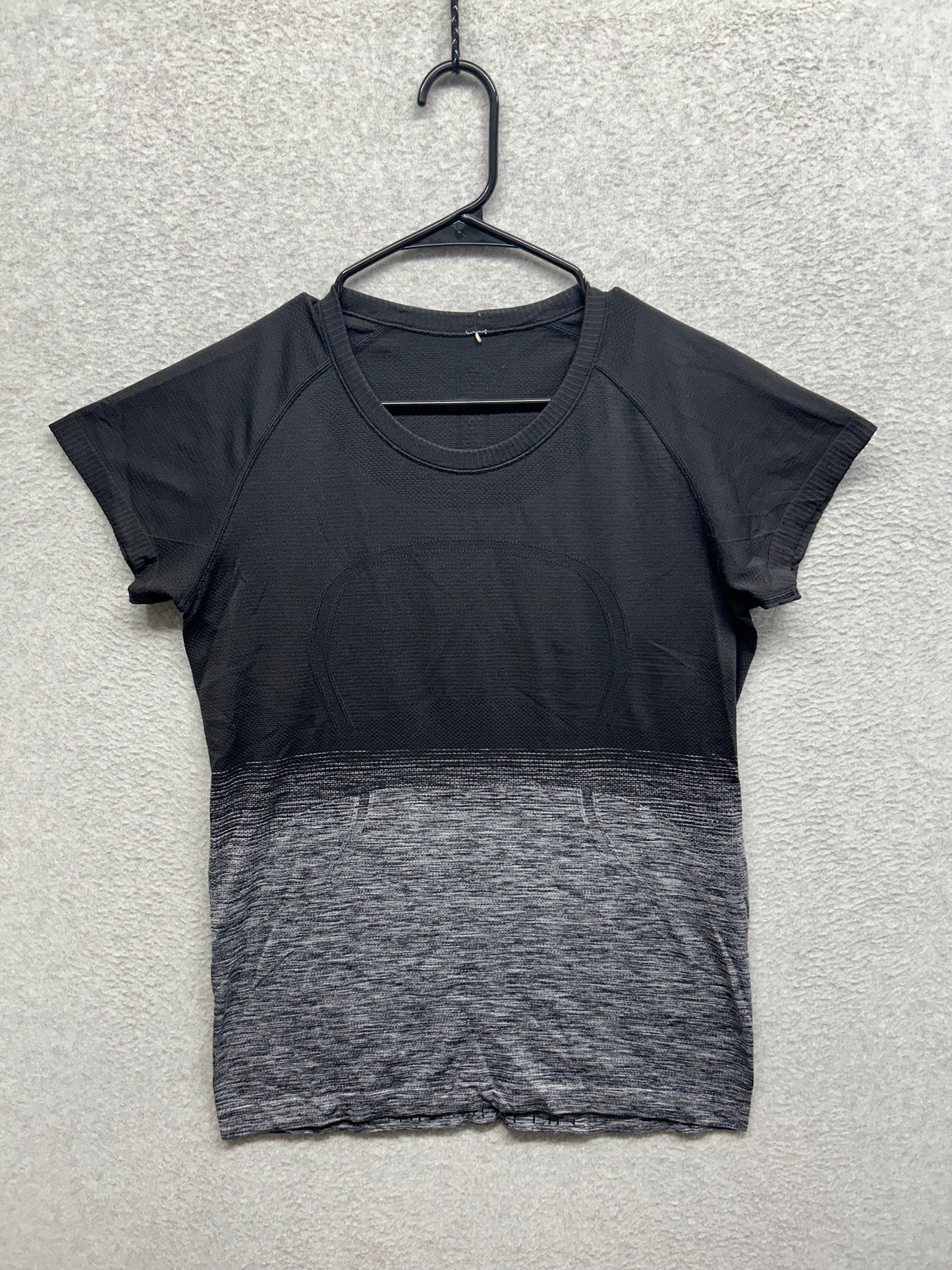 Lululemon Swiftly Tech Short Sleeve Crew Size 12 White / Black Gradient