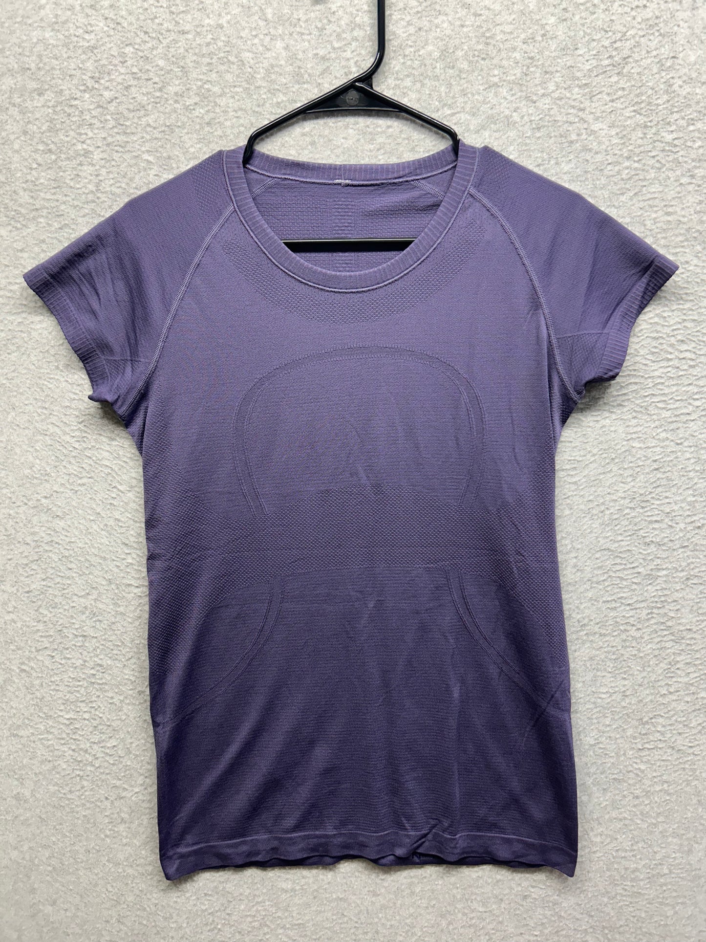 Lululemon Run: Swiftly Tech Short Sleeve Size 10 Purple Swan