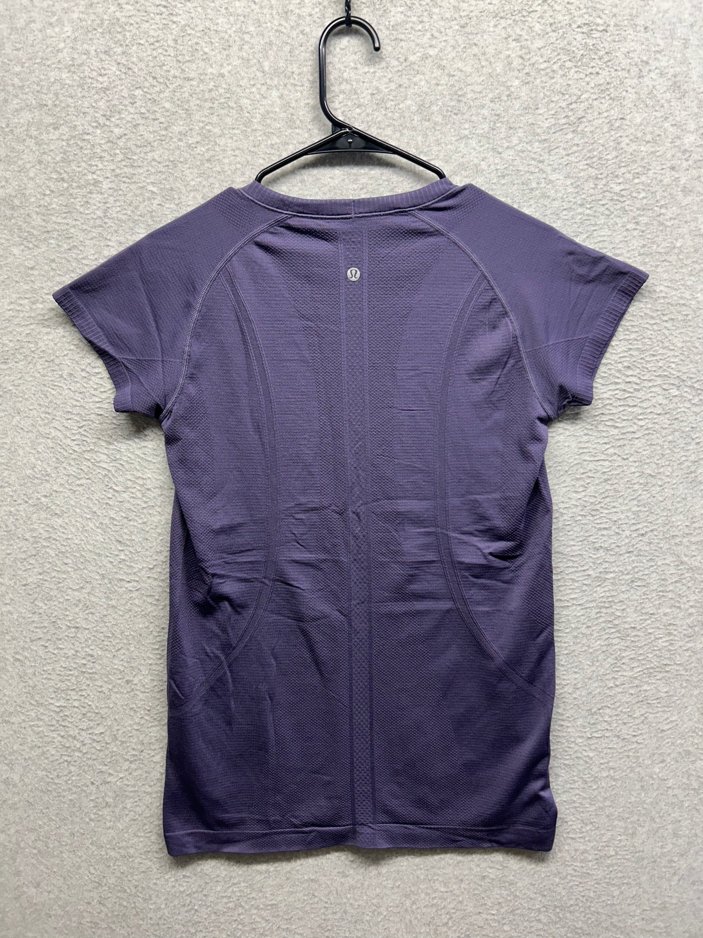 Lululemon Run: Swiftly Tech Short Sleeve Size 10 Purple Swan