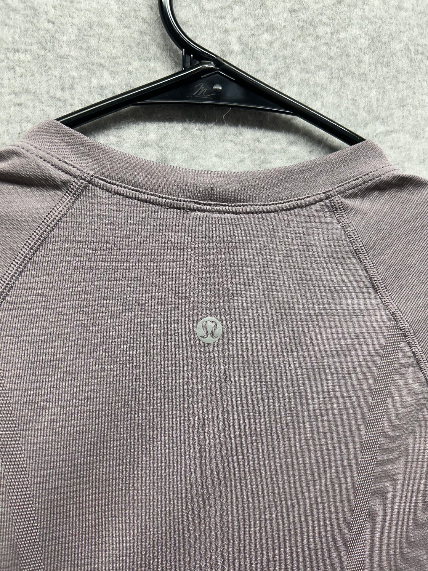 Lululemon Swiftly Tech Short Sleeve Size 6 Purple Plum Gray