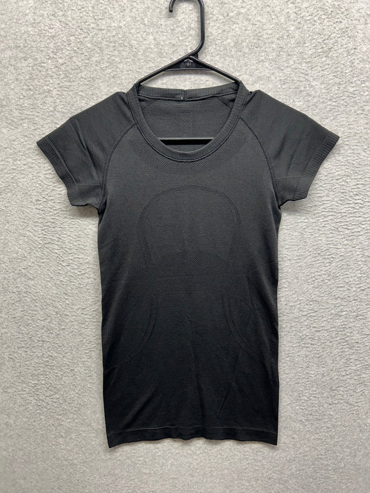 Lululemon Swiftly Tech Short Sleeve Crew Size 4 Black