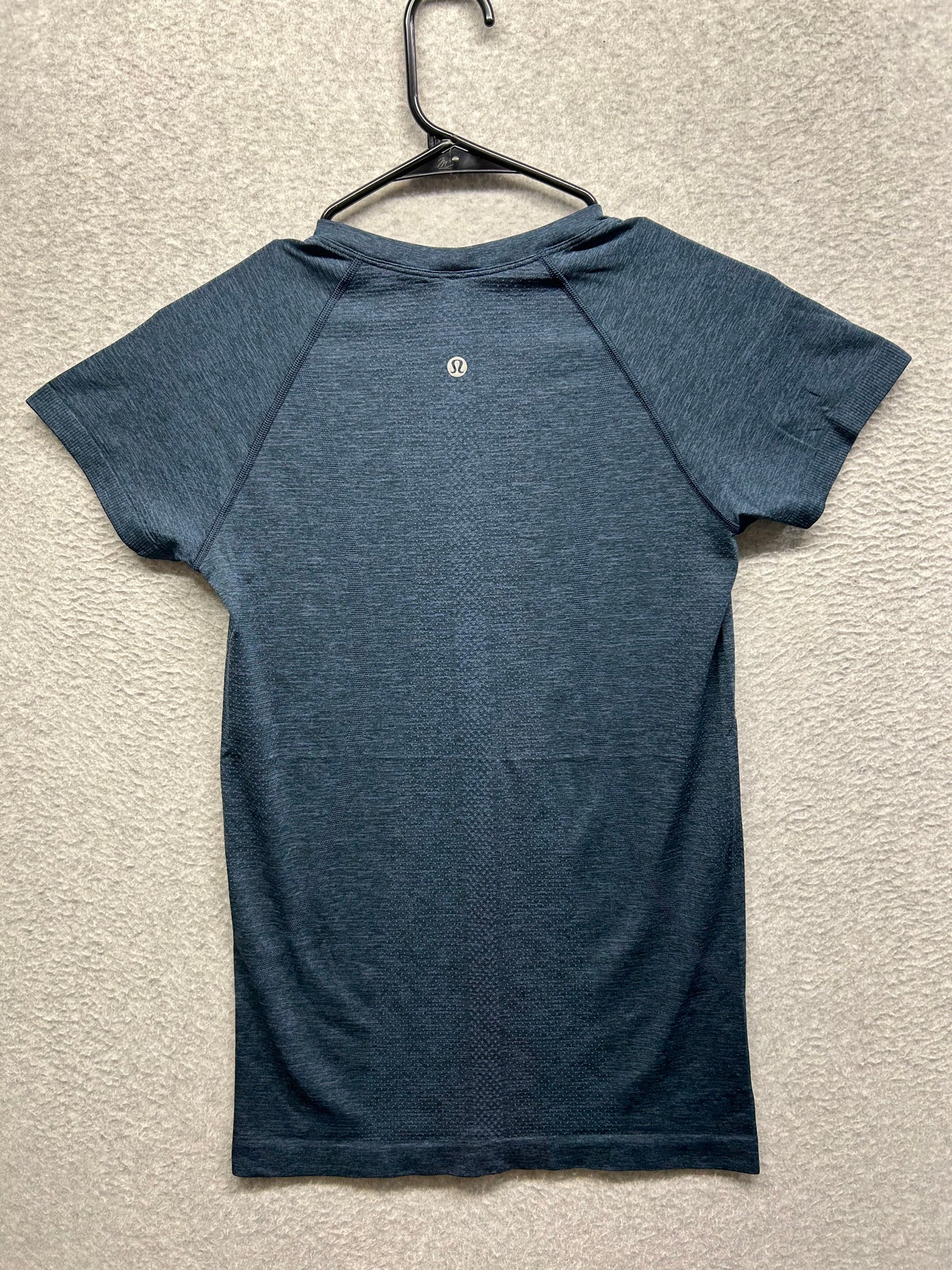 Lululemon Swiftly Tech Short Sleeve Crew Size 6 Heathered Capri Blue