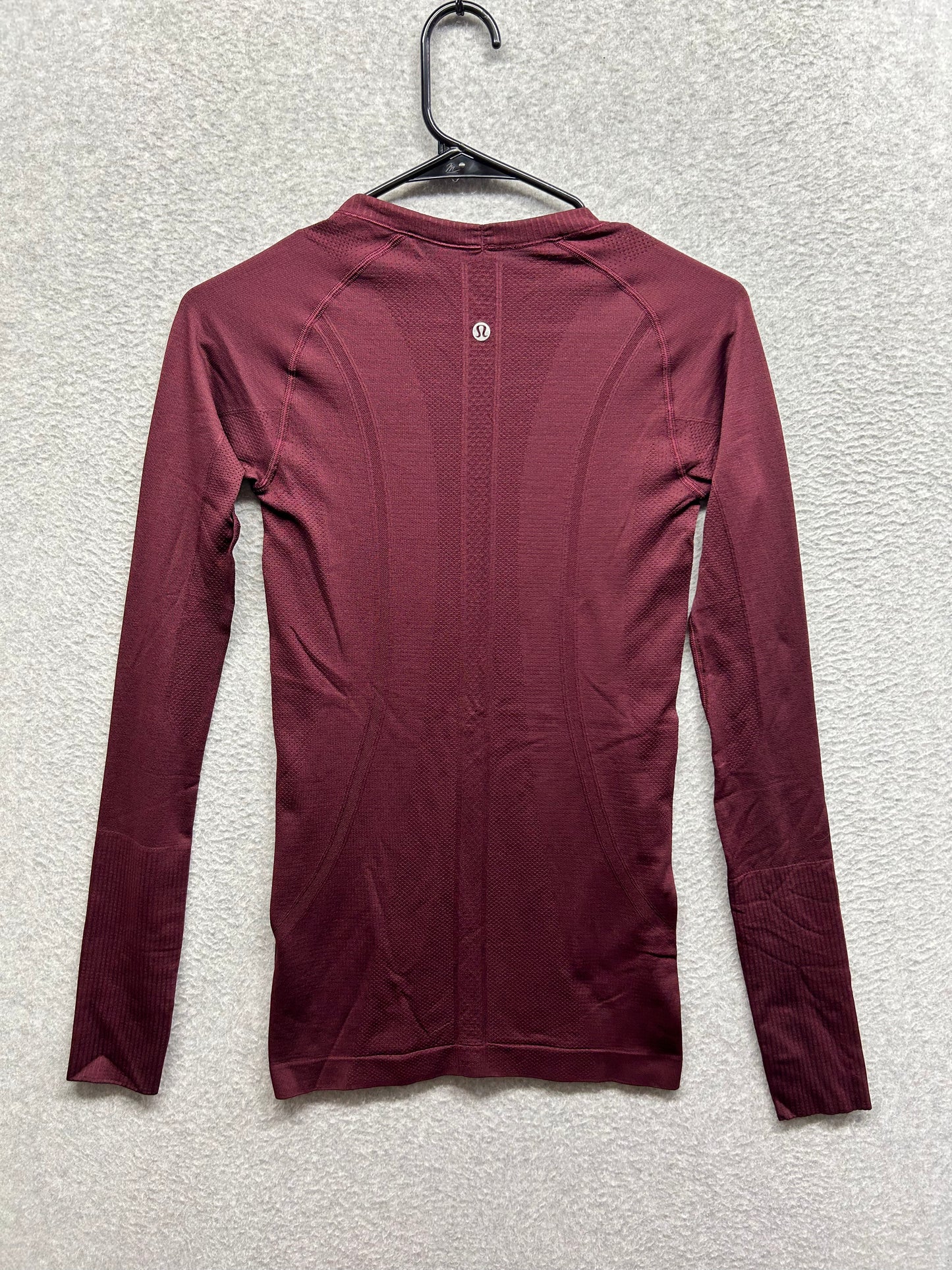 Lululemon Swiftly Tech Long Sleeve Crew Size 4 Garent