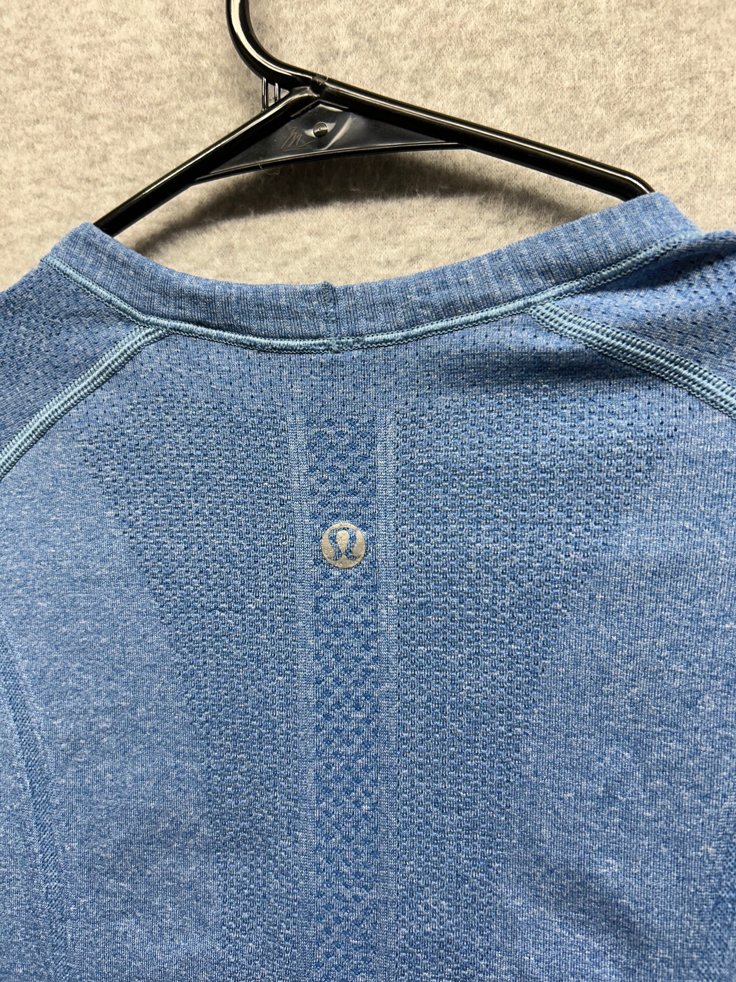 Lululemon Run: Swiftly Tech Long Sleeve Size 8 Limitless Blue