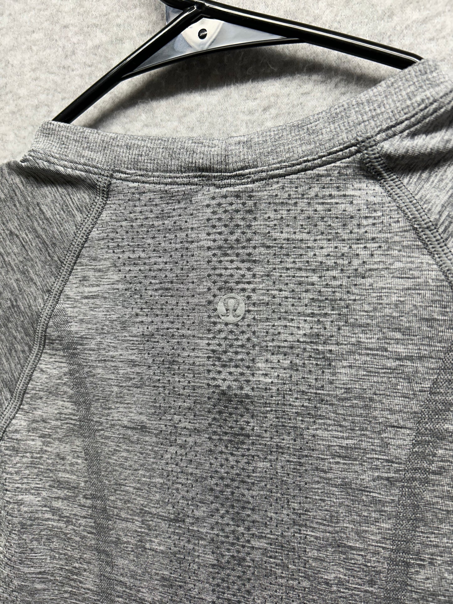 Lululemon Swiftly Tech Long Sleeve Crew Size 4 Heathered Slate