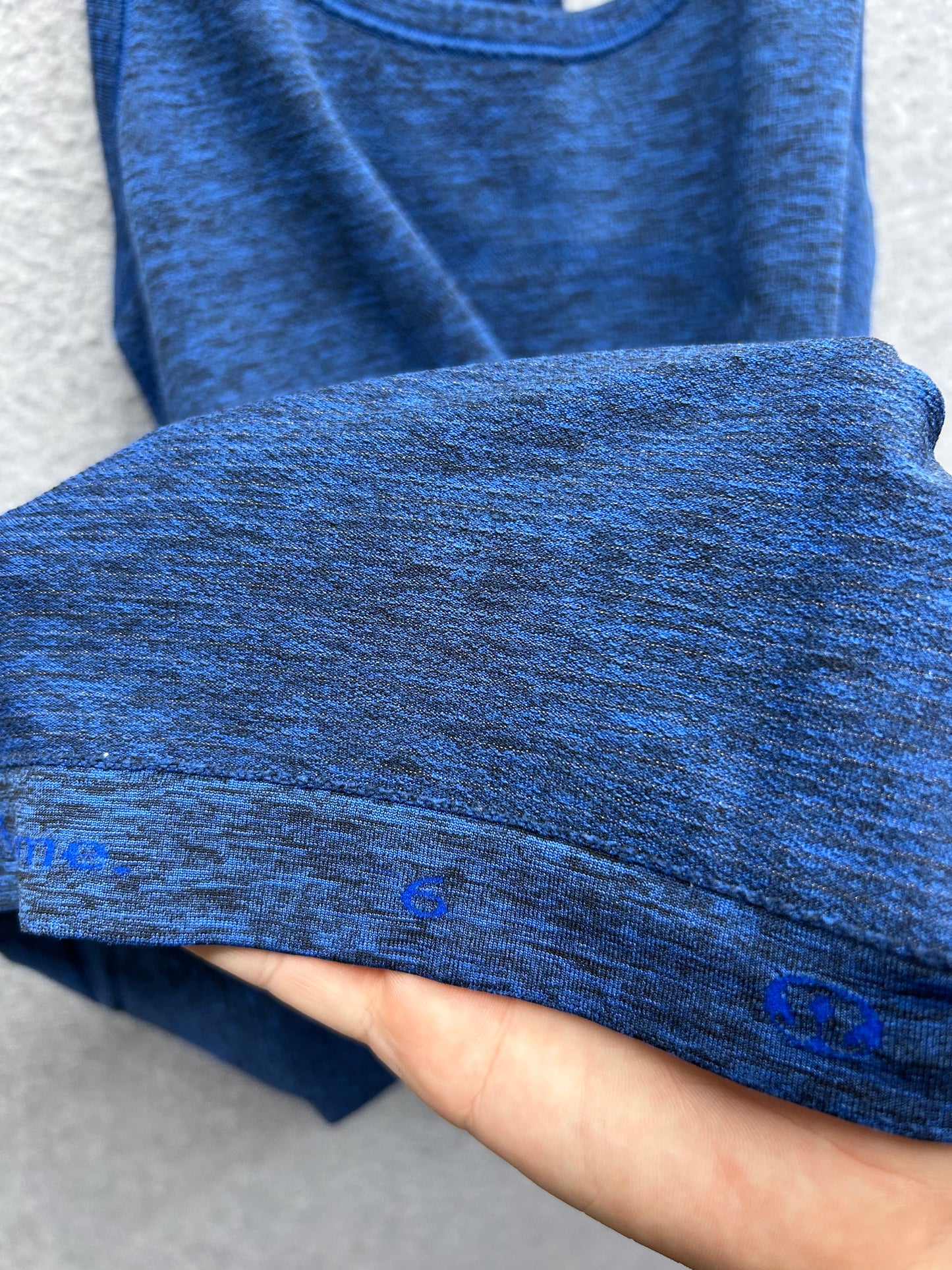 Lululemon Swiftly Tech Racerback Size 6 Sapphire Blue