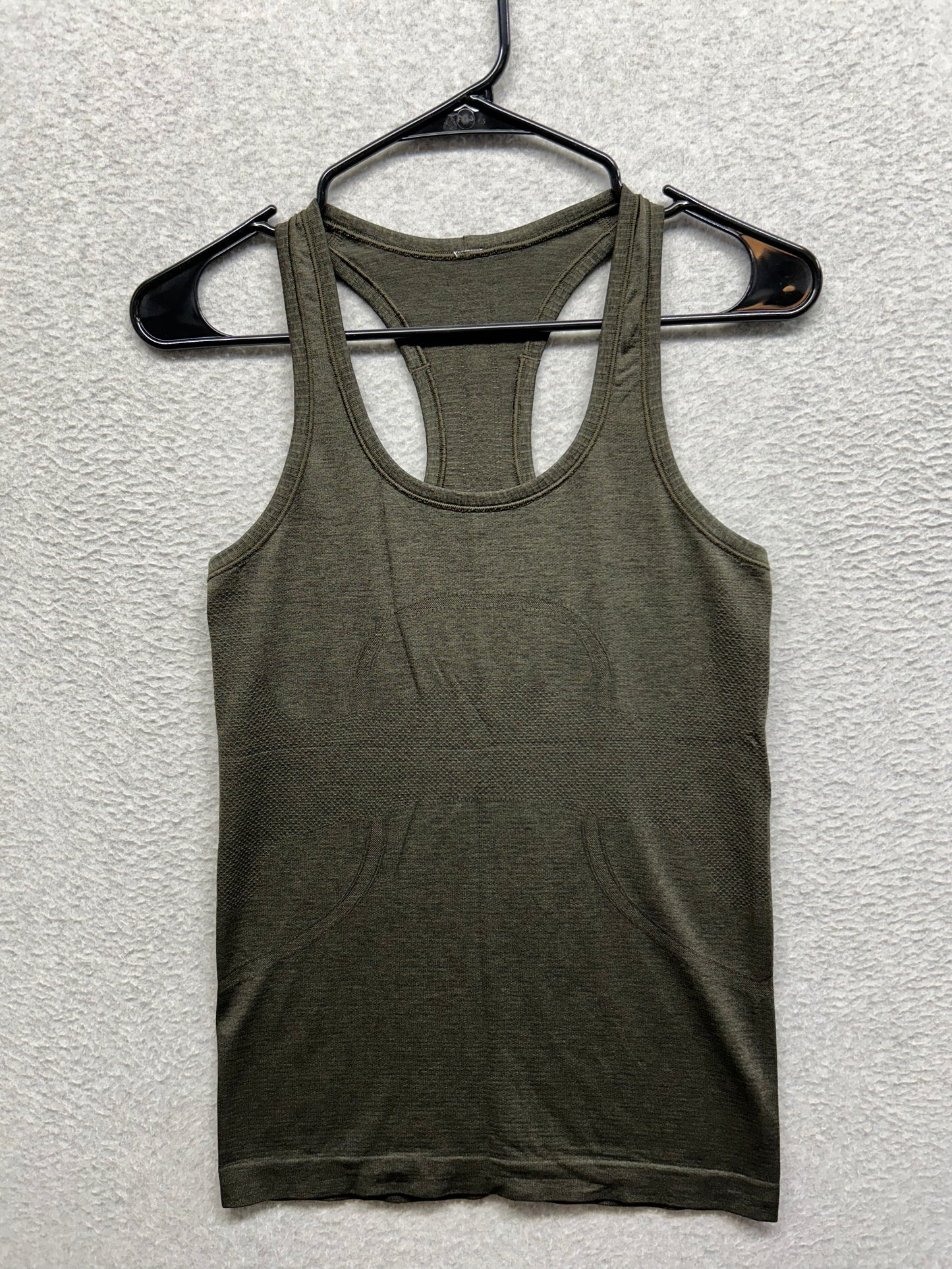 Lululemon Swiftly Tech Racerback Size 6 Brave Olive