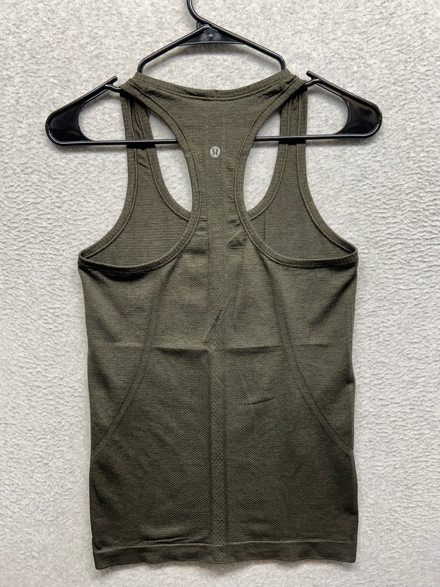Lululemon Swiftly Tech Racerback Size 6 Brave Olive