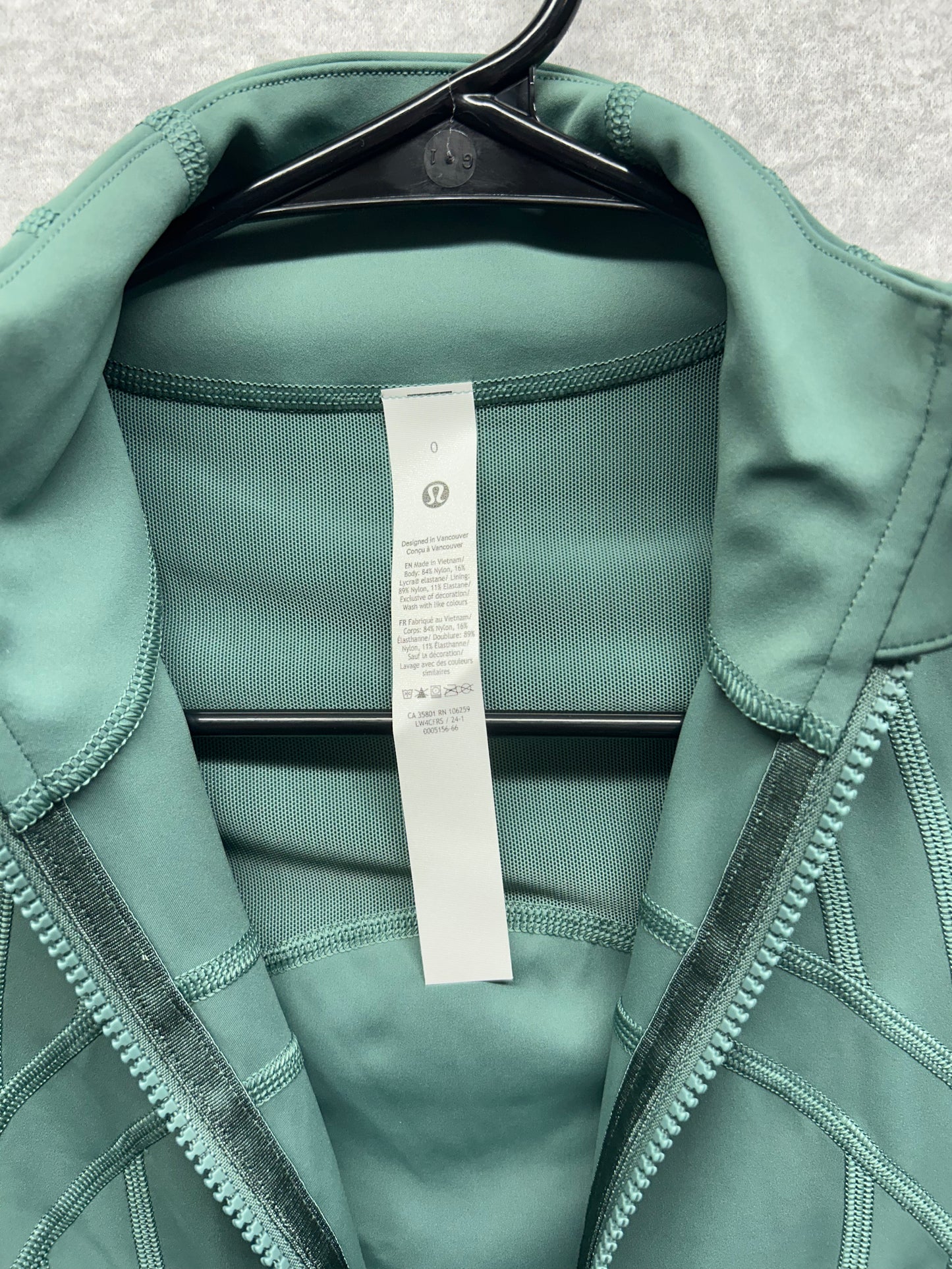 Lululemon Define Jacket Nulux Size 0 Medium Forest