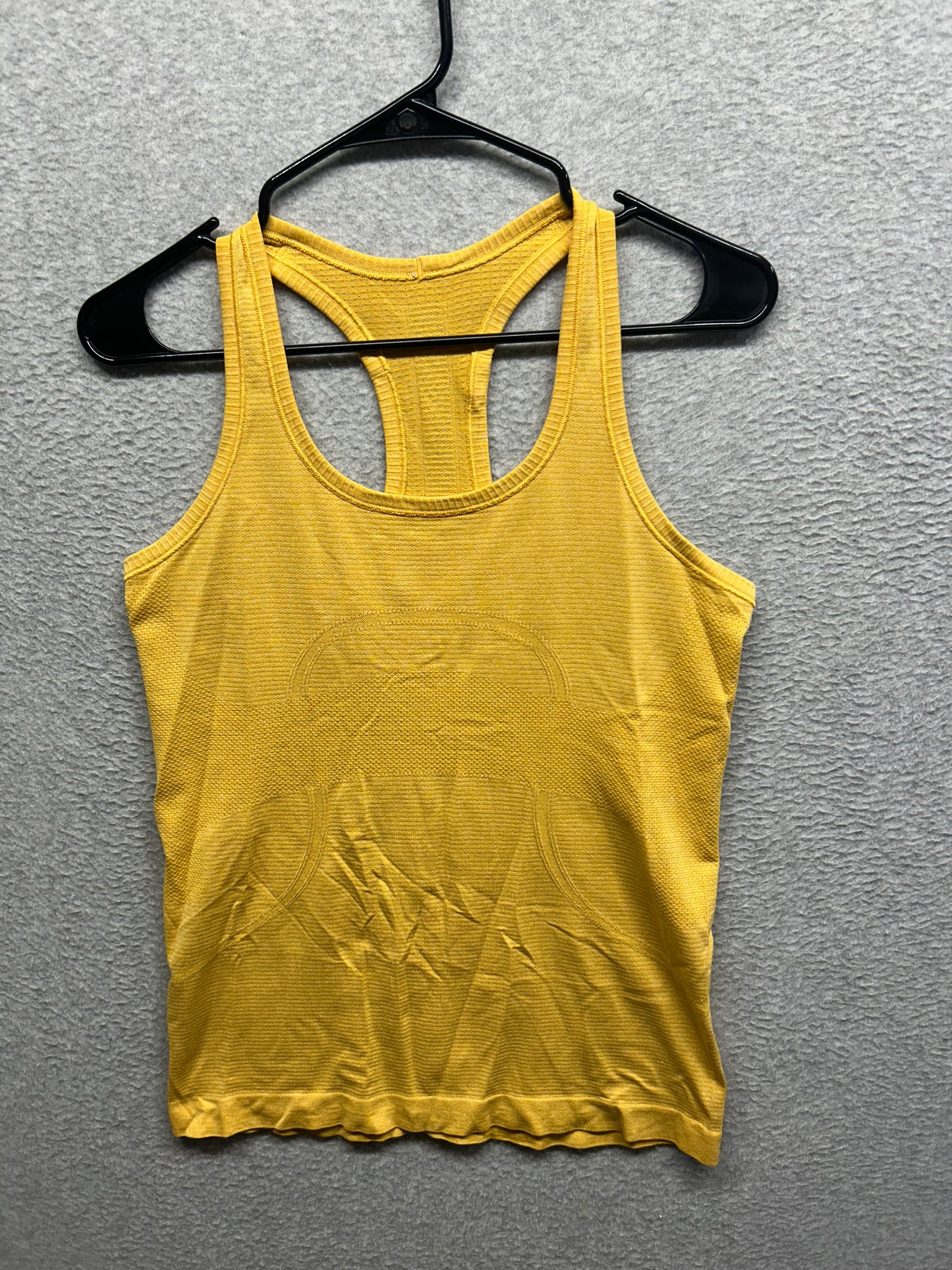 Lululemon Swiftly Tech Racerback Size 8 Honeycomb
