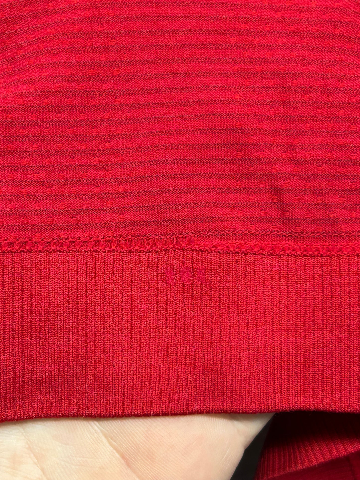 Lululemon Swiftly Tech Short-Sleeve Shirt 2.0 Waist Length Relaxed Fit Size 8 Red