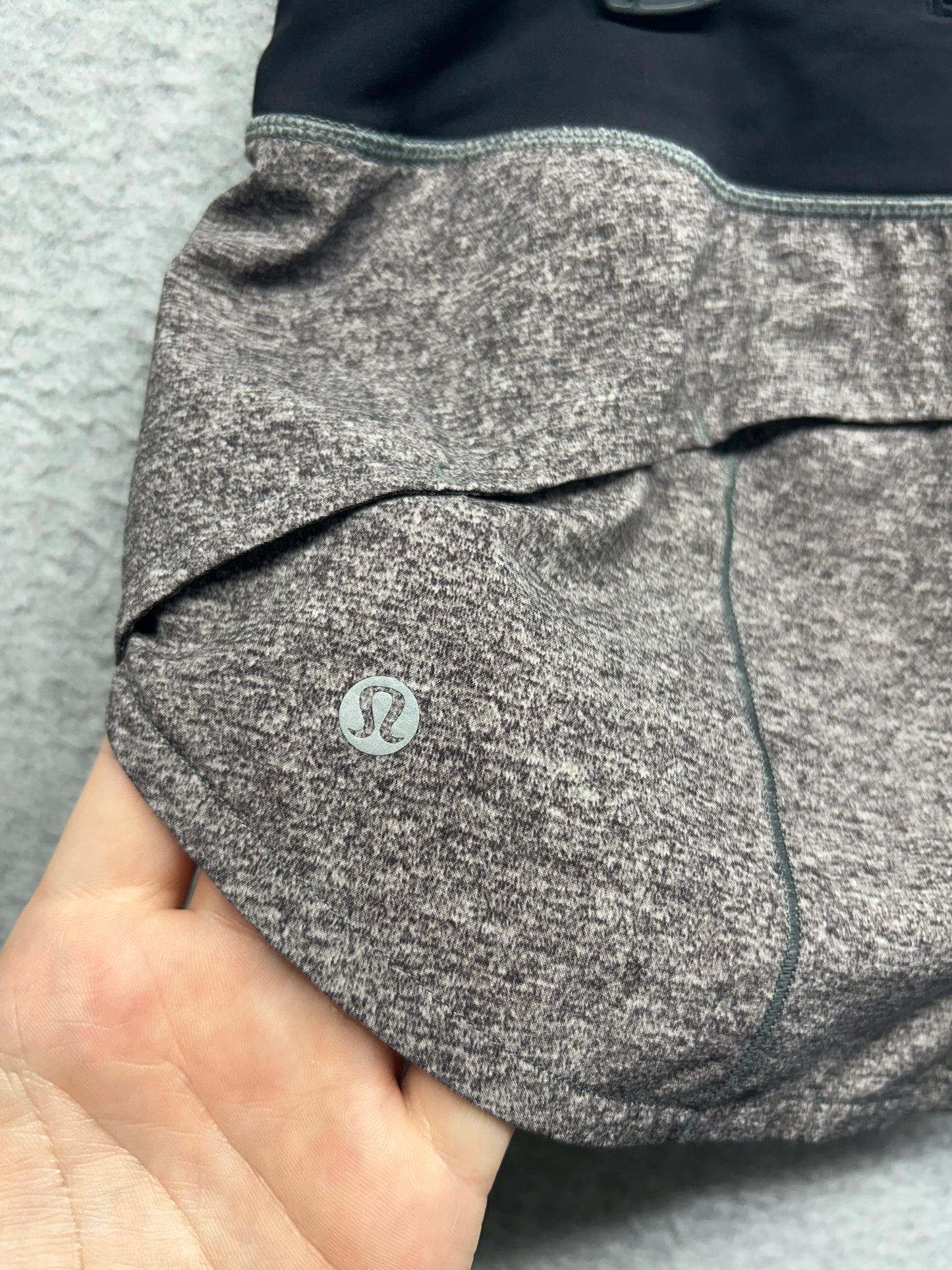 Lululemon Speed Up Short 2.5" Size 8 Heather Lux Multi Black